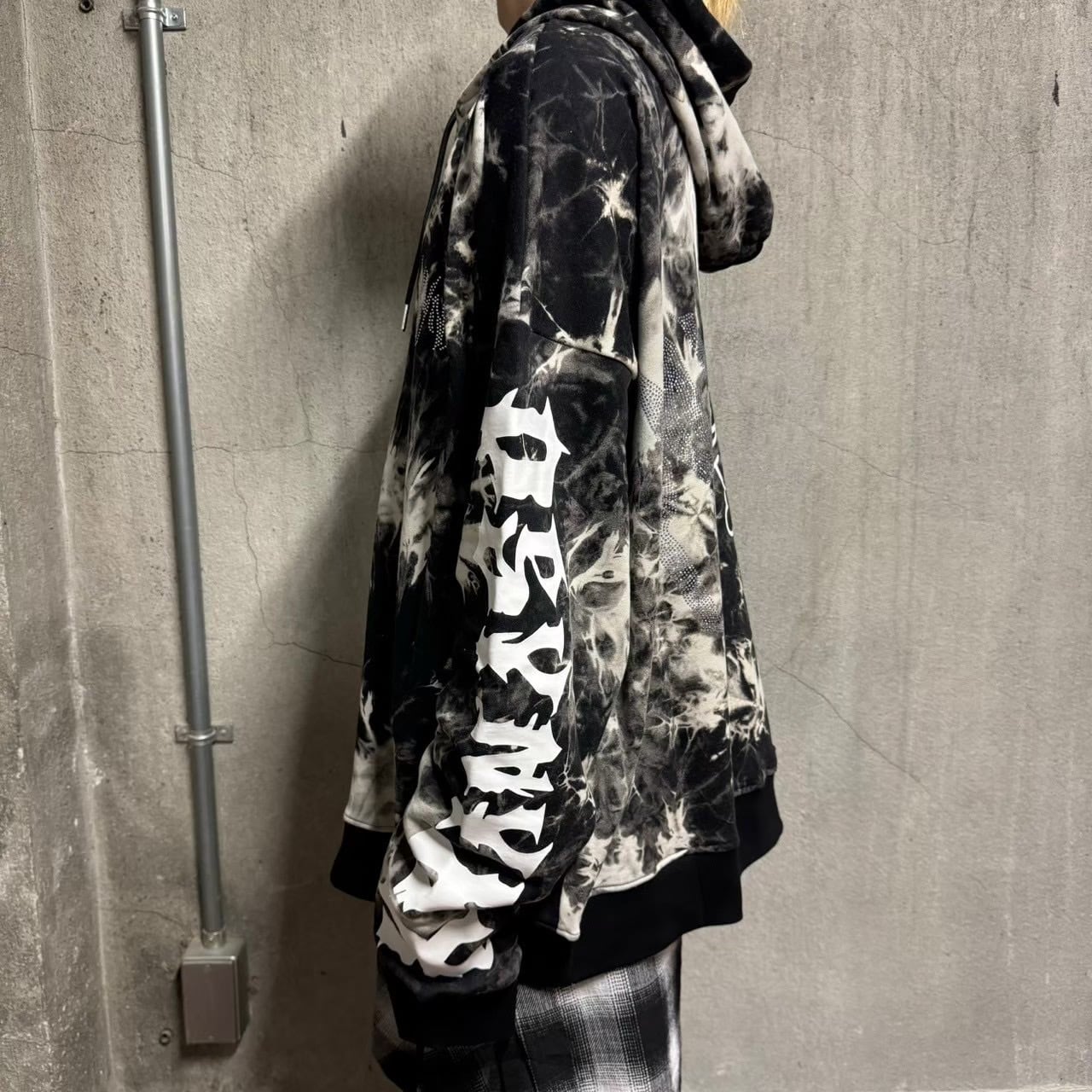 クロミ×PSYNYXXコラボZIPパーカー 地雷 サブカル サンリオ | 韓国系