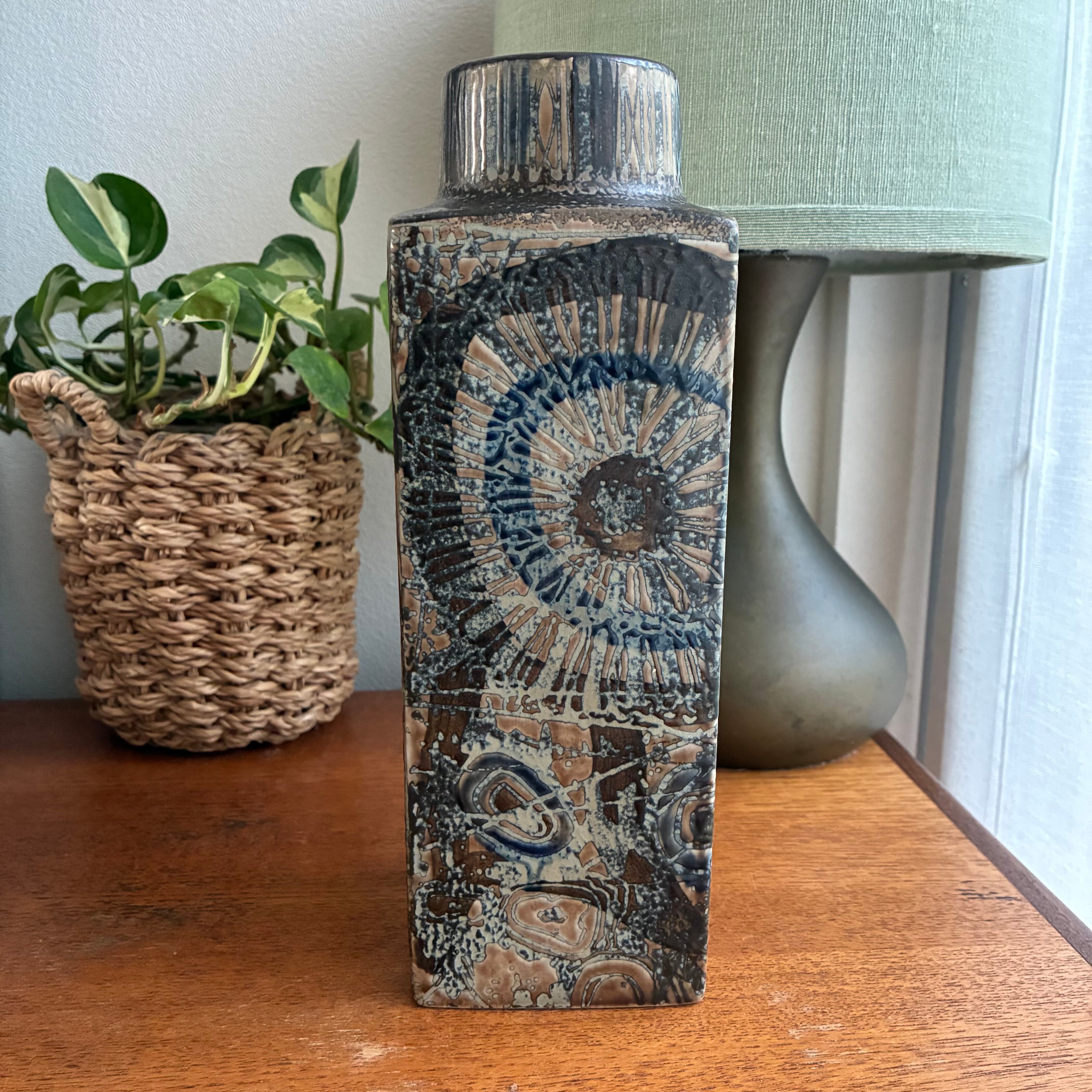 Royal Copenhagen / ロイヤルコペンハーゲン 22cm BACA / バッカ