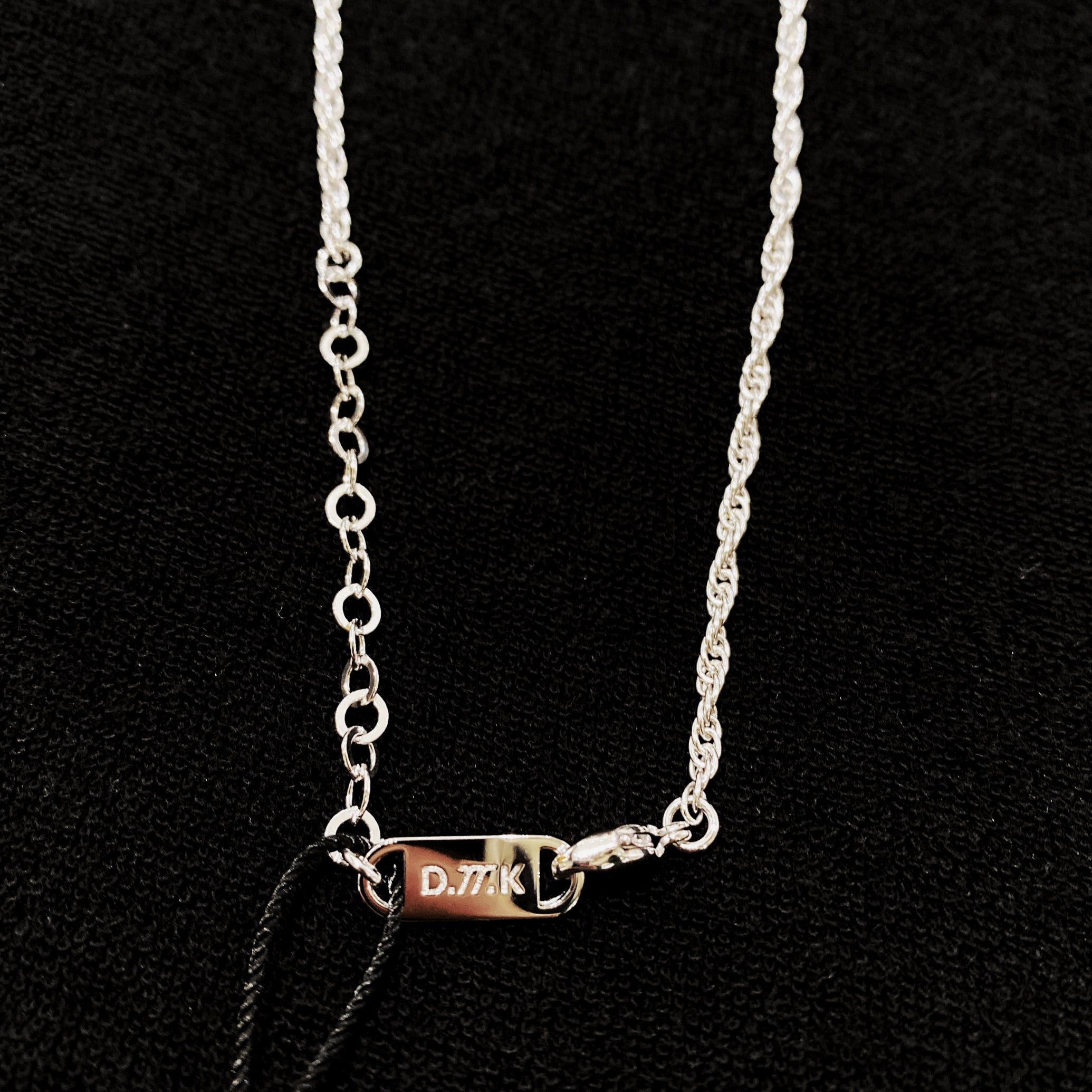 D.TT.K / TT NANO NECKLACE | Answer