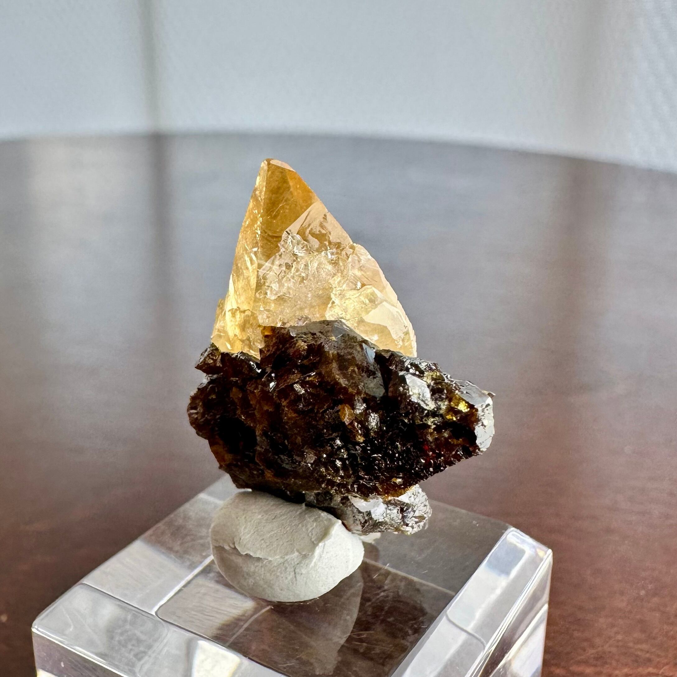 カルサイト / スファレライト【Calcite with Sphalerite】アメリカ産