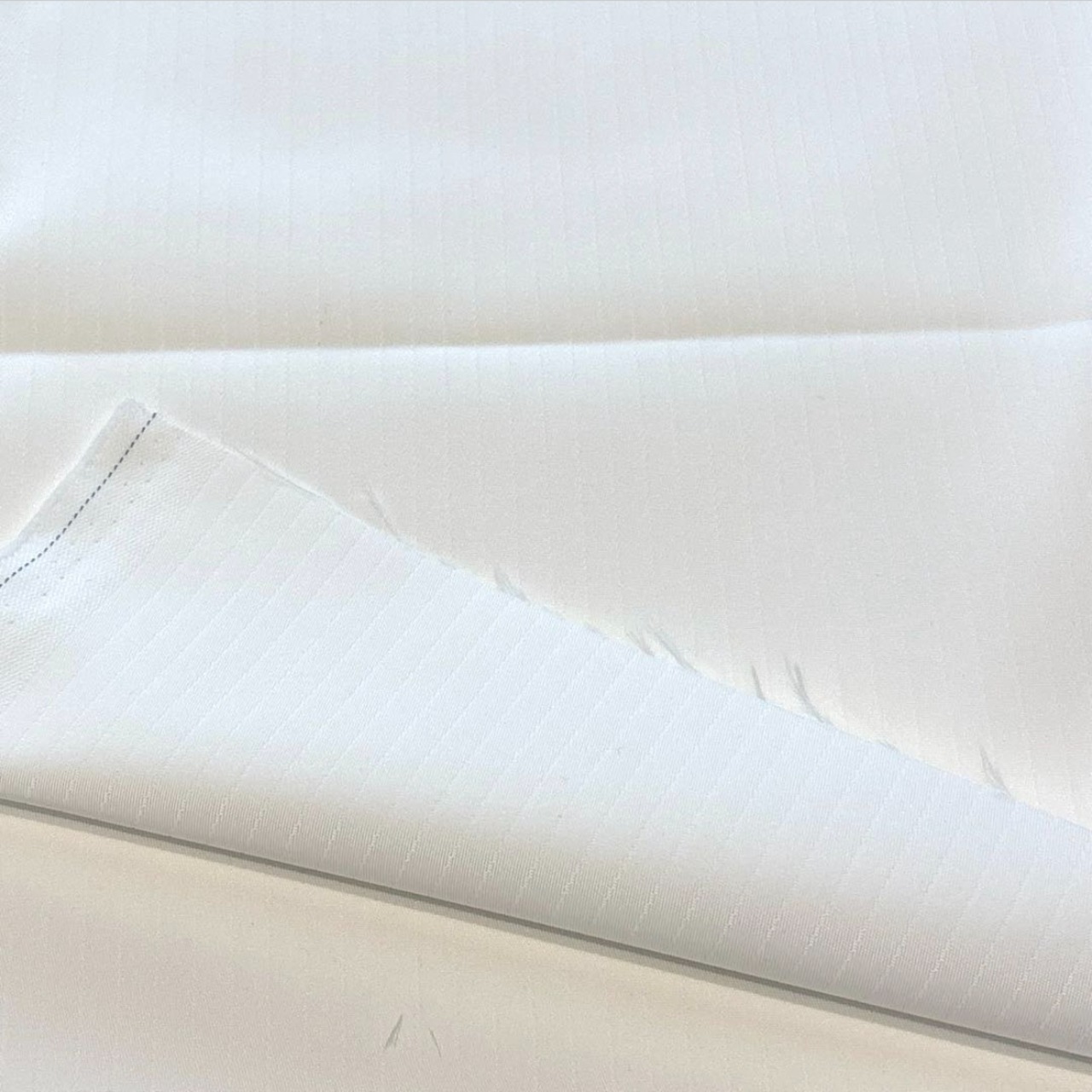 ★TB610◆3m◆ポリエステル100%ふくれ織りツイル生地◆ホワイト