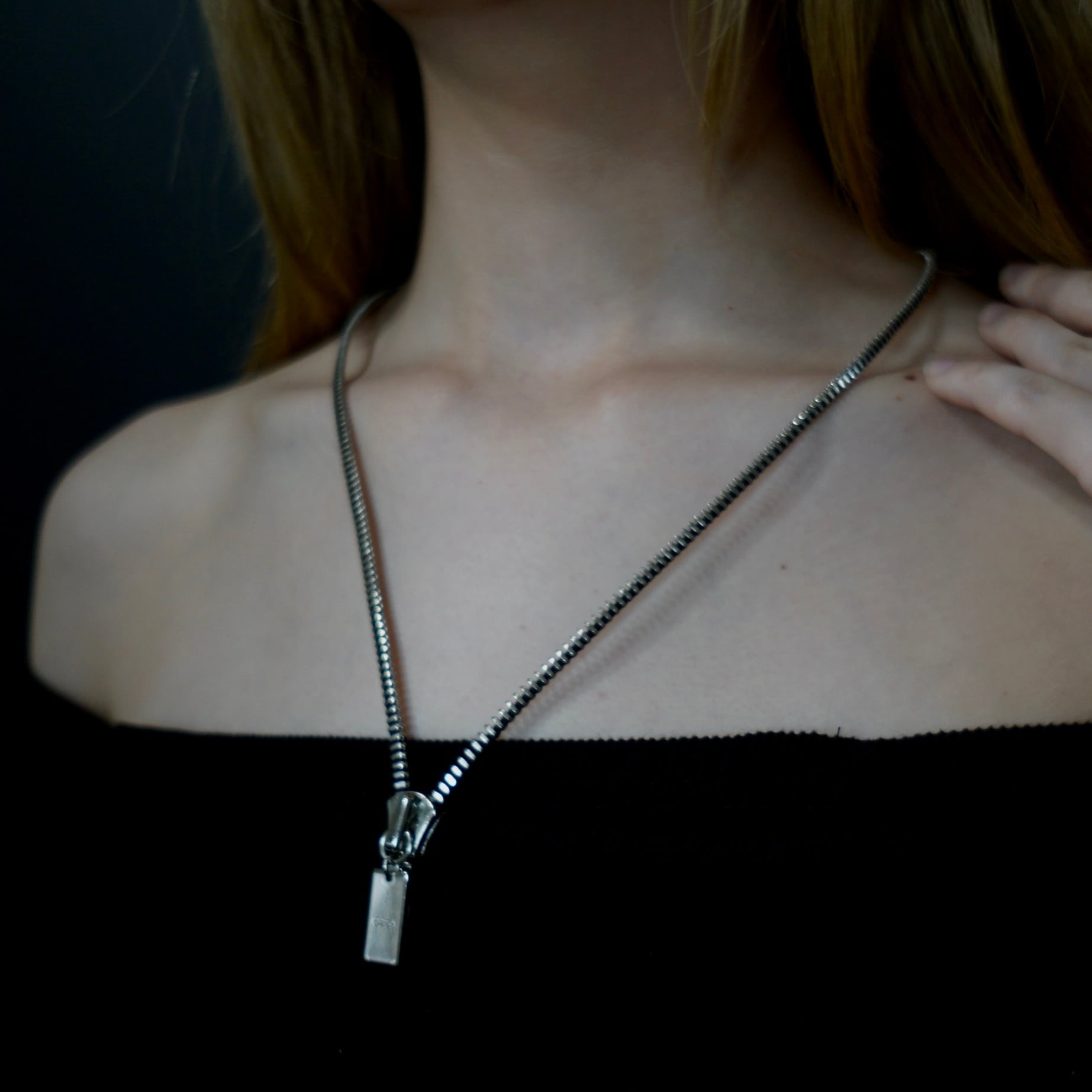 V NECKLACE(ブイ ネックレス) | PERSO