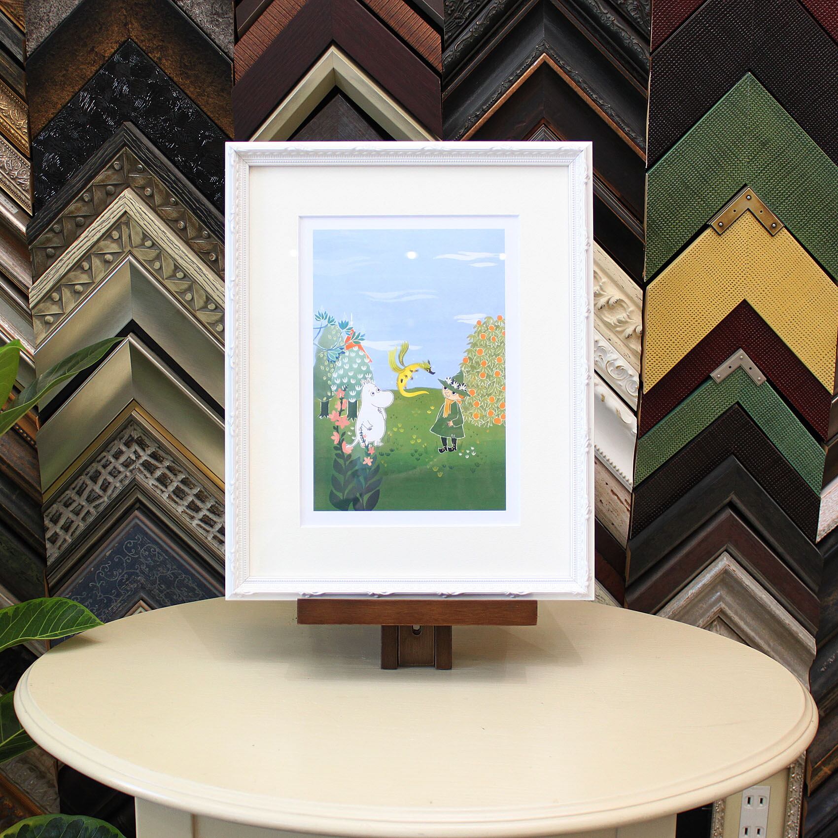 ムーミン 北欧 Postery「ムーミントロールと小さな竜」送料無料 フレーム 展示用フック付アートポスター 絵画 インテリア アート