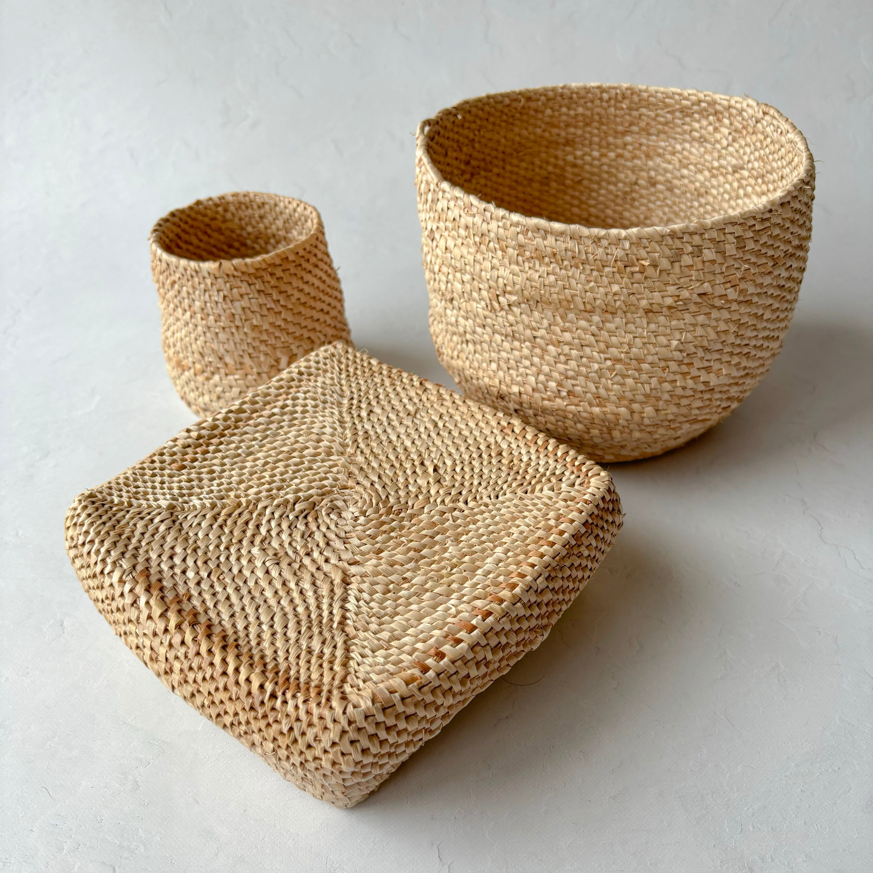 蓋付きかご　八重山民具 月桃かご（ボウルL） | 八重山クラフト