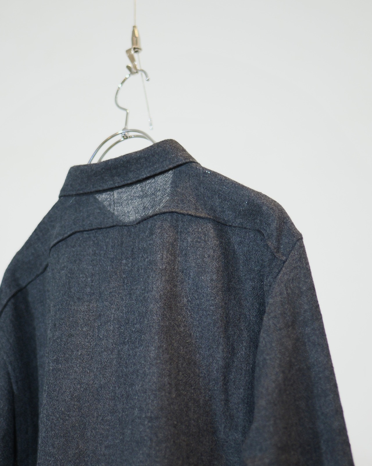 METHO - Single yoke shirt / charcoal