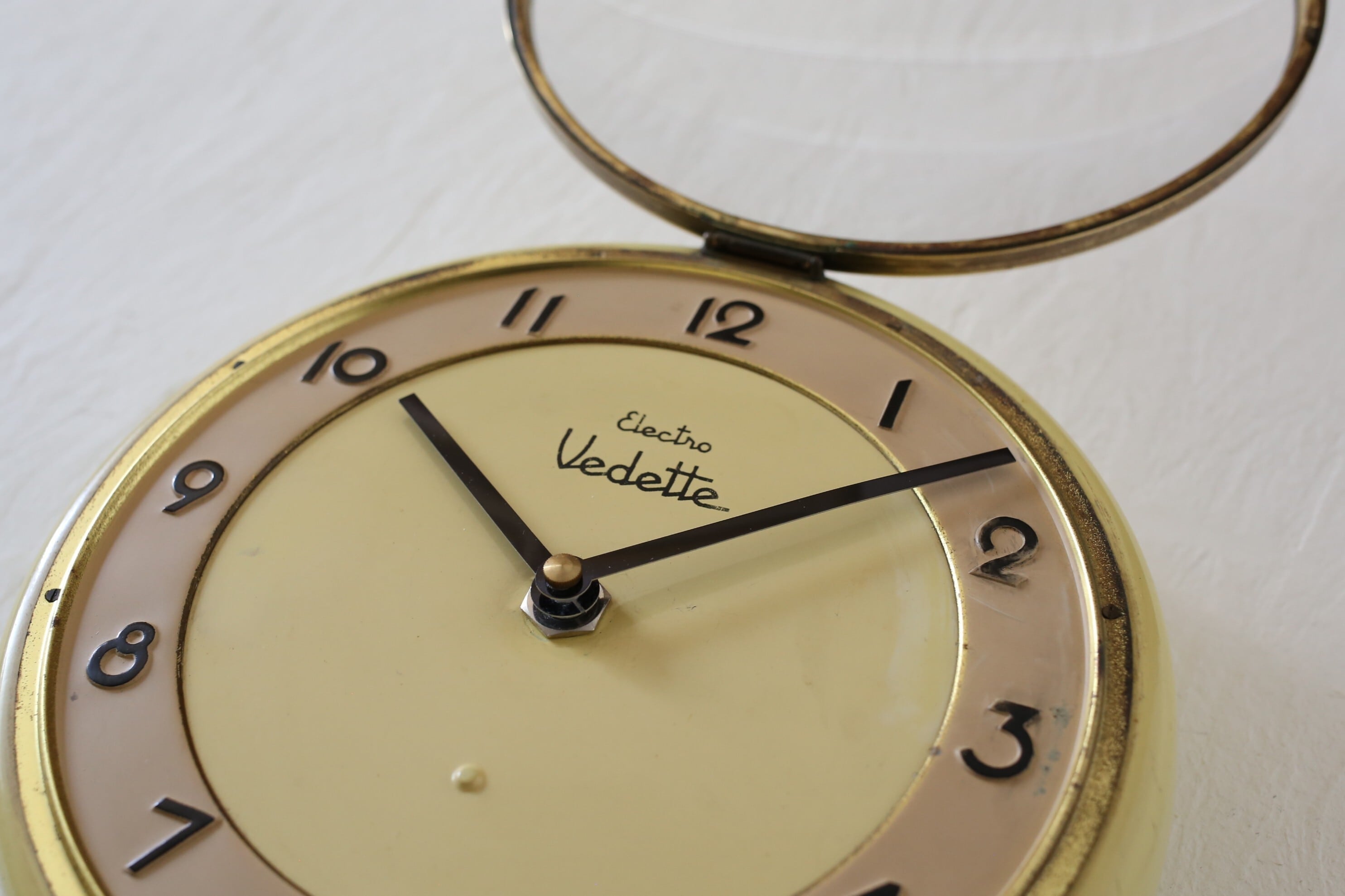 フランス アンティーク ヴィンテージ Vedette 掛時計 アルミケース