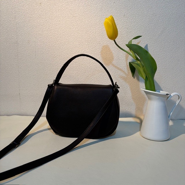 B.stuff　ショルダー付きハンドバッグ