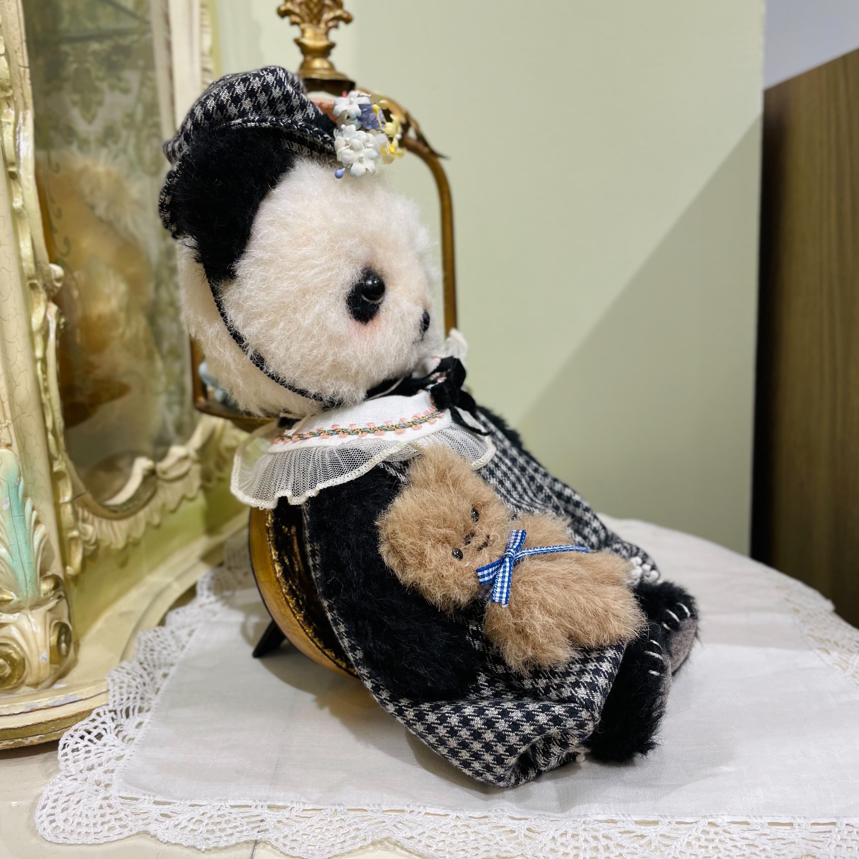 sold※ 作家様作品 misa ぬいぐるみと一緒ぱんだ | Bells Room