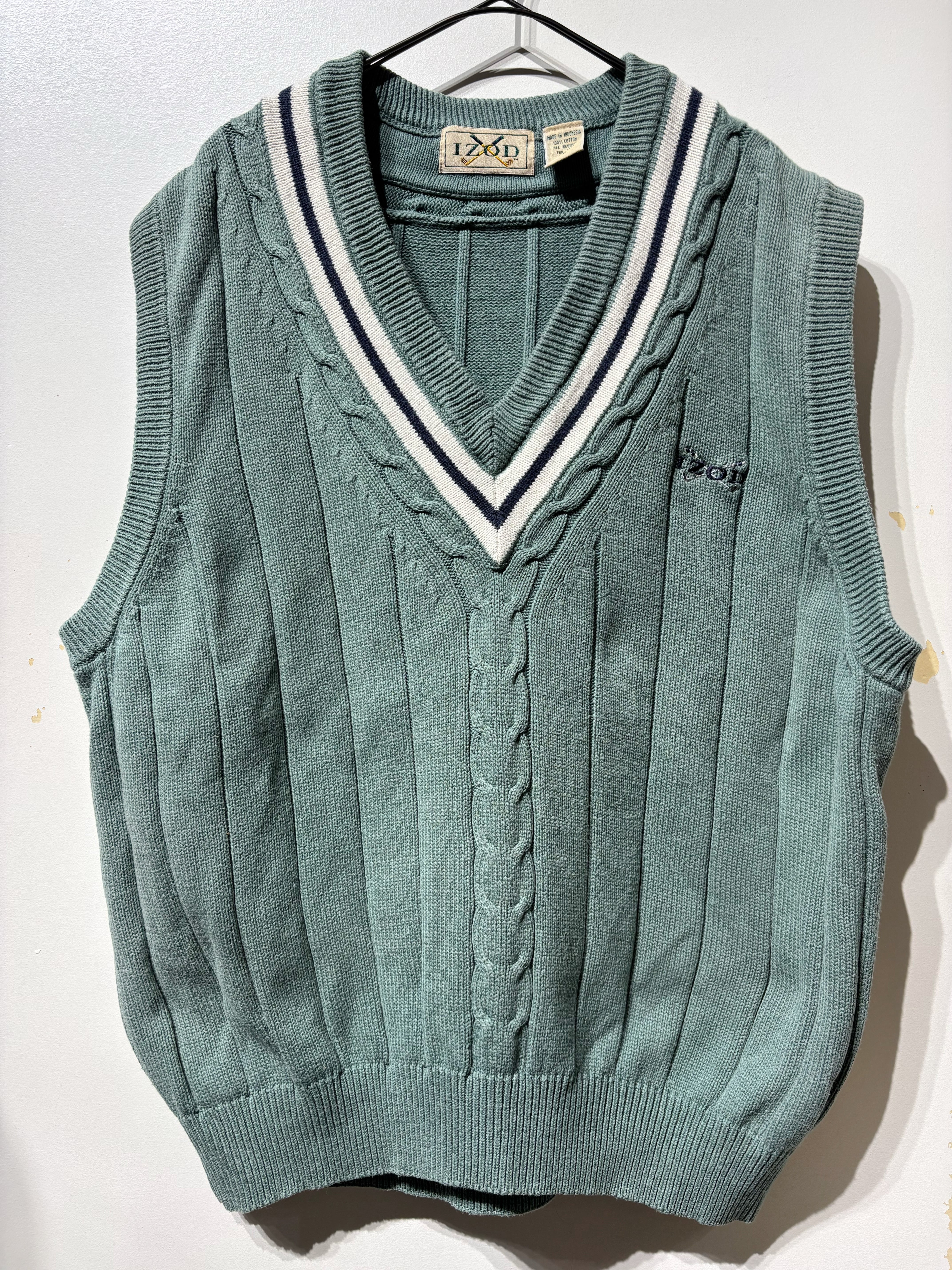 (KN621)IZOD cable knit vest