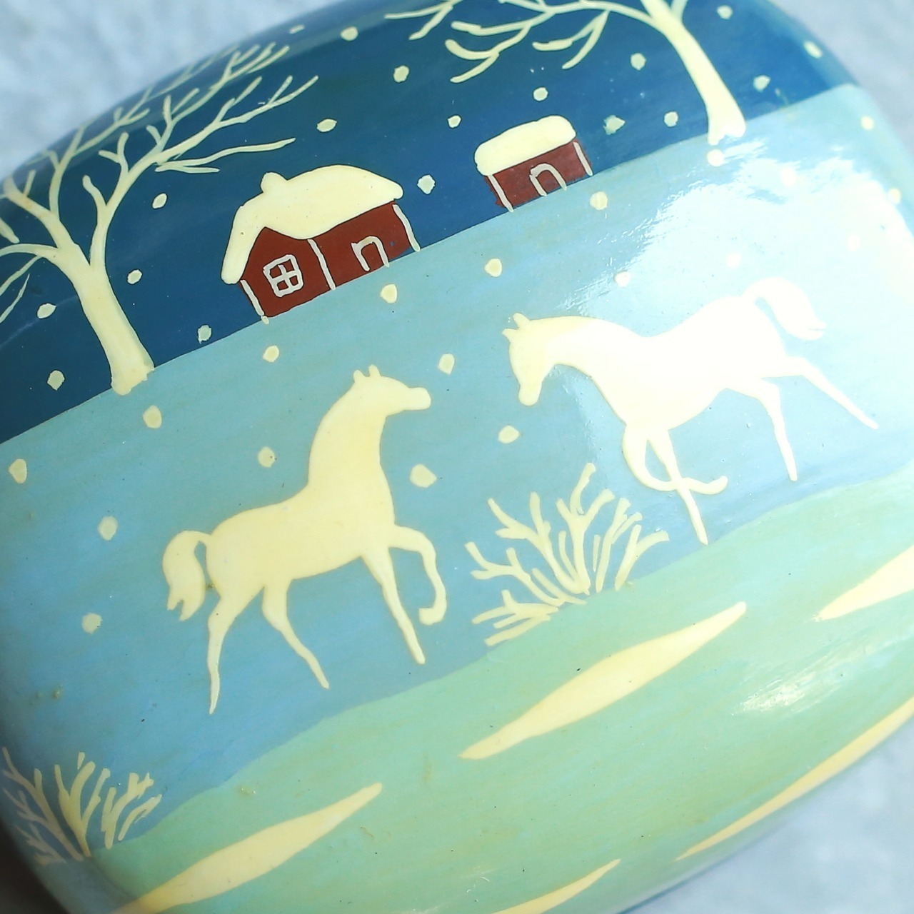 ペーパーマッシュ 小物入れ ヴィンテージ ボックス｜雪景色と白馬が描かれた幻想的なハンドペイントの小箱