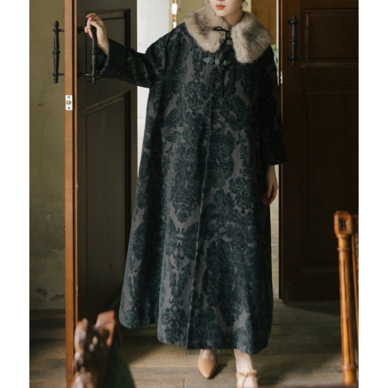 東洋の貴婦人 ファー付きロングコート　M24148
