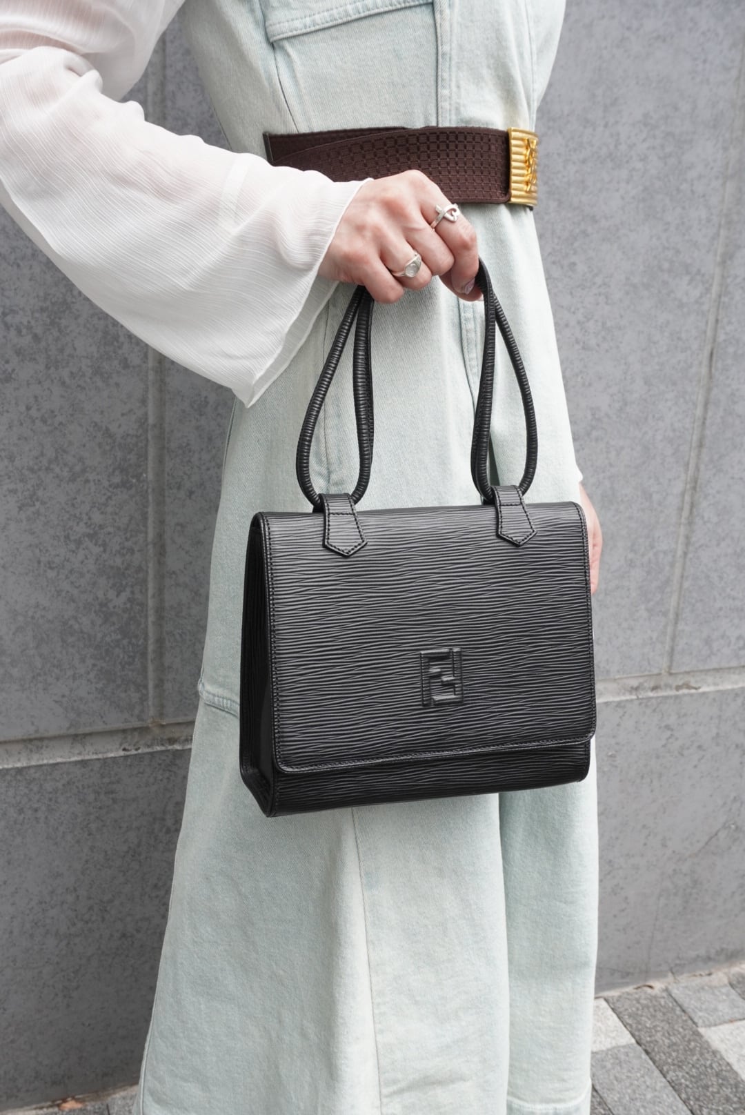 FENDI フェンディ ハンドバッグ ブラック ロゴ レザー 型押し ミニ