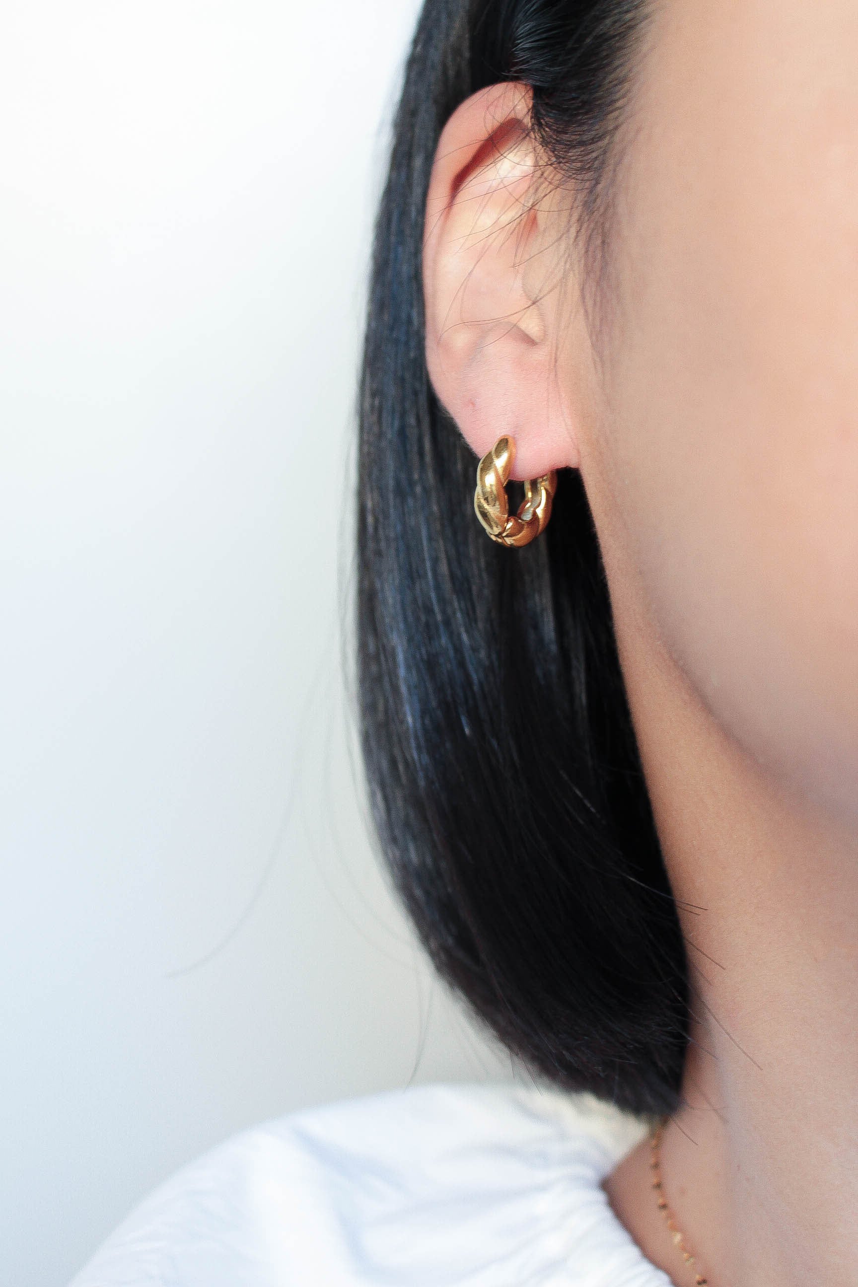 12/20(sat)発売 Twist Bold Hoop Pierce