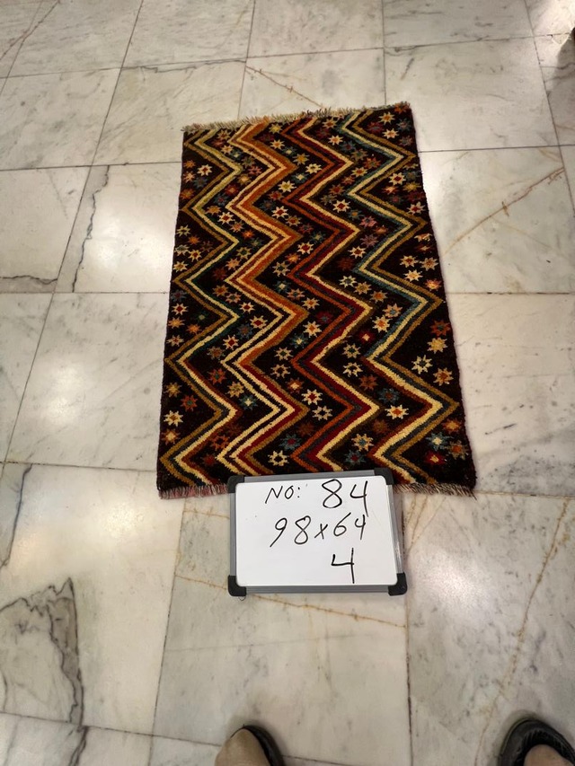 絨毯クエスト66【No.84】Old Gabbeh　オールドギャッベ  ※現在、こちらの商品はイランに置いてあります。ご希望の方は先ずは在庫のご確認をお願いします。