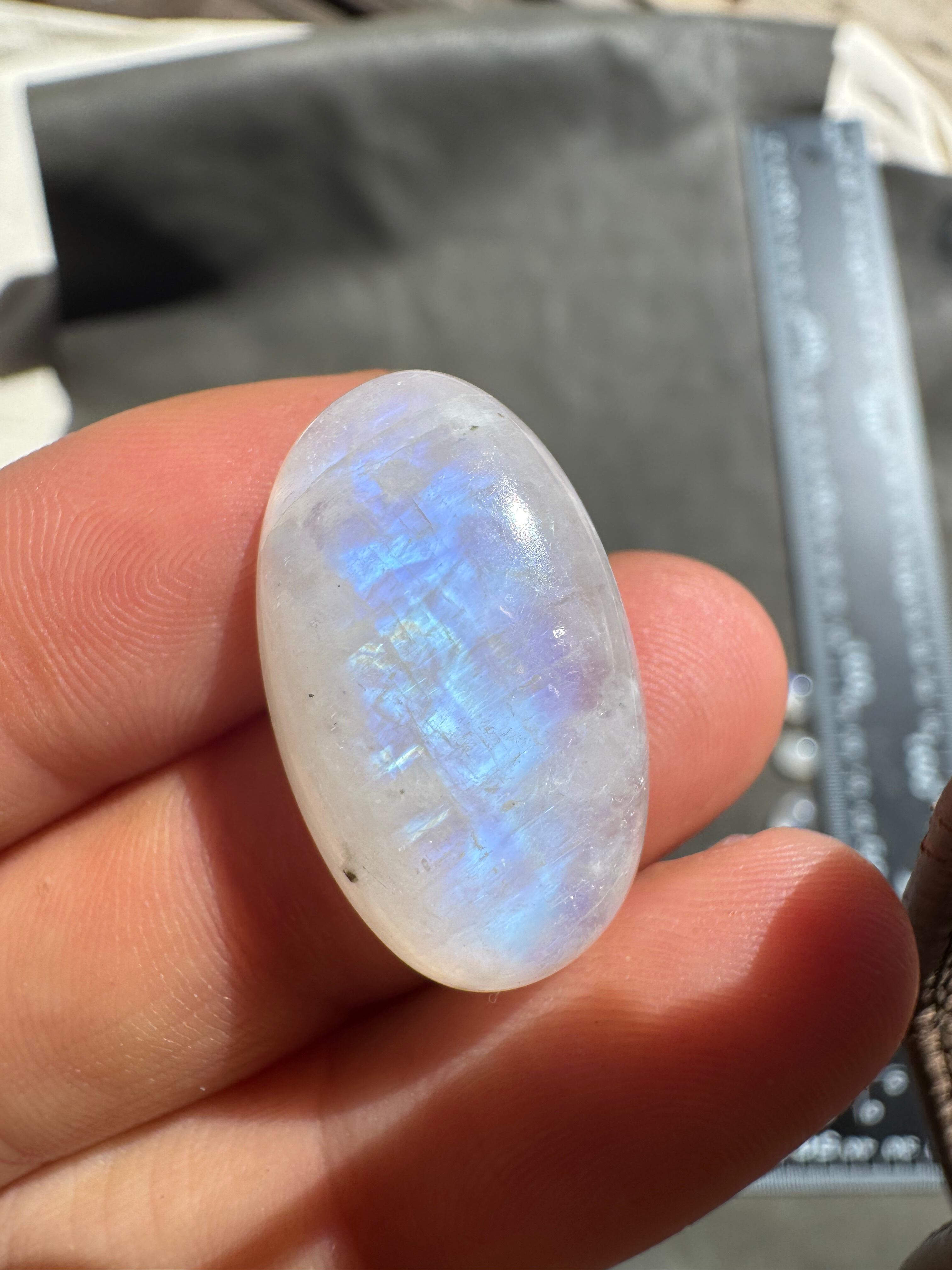 【閉店前新月スペシャル】あなたを守る月光|高品質ムーンストーン20