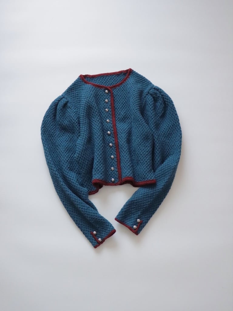 ●blue & burgundy color tyrol design puff sleeve knitted cardigan