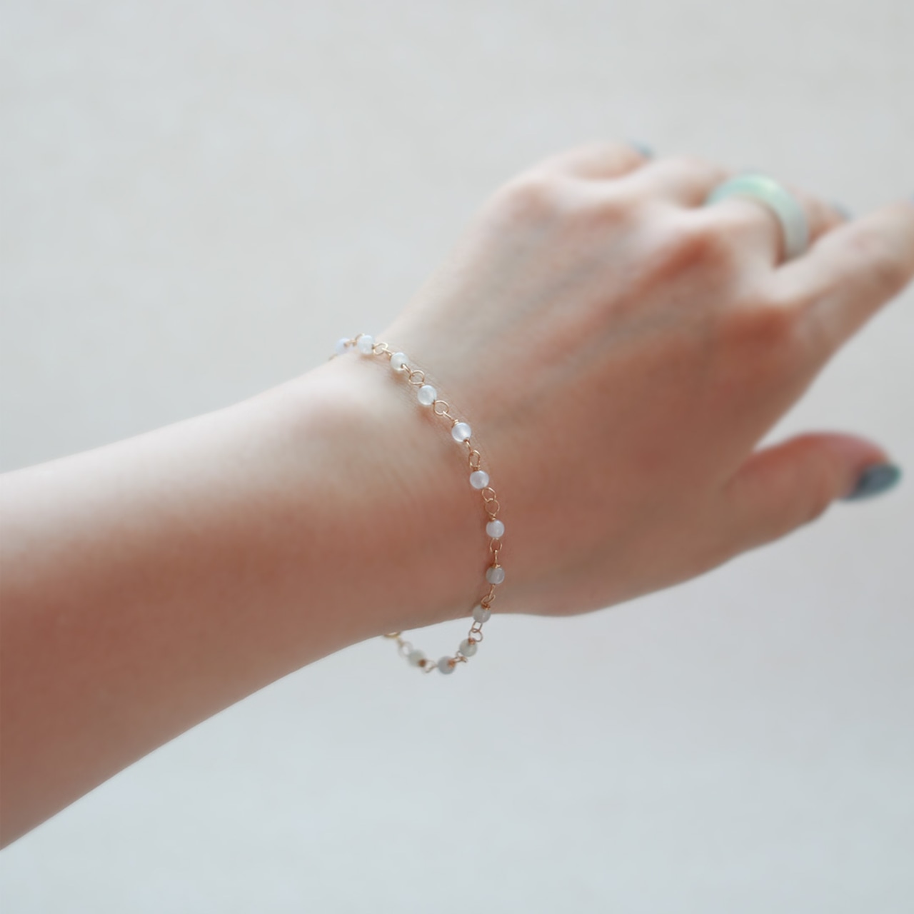 重ね付けでも可愛い翡翠眼鏡留めブレスレッド A貨翡翠  jd_br1000_w