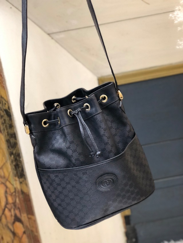 GUCCI グッチ　マイクロGG　インターロッキング　PVC×レザー　ドローストリング　巾着　ショルダーバッグ　ブラック　vintage　ヴィンテージ　オールドグッチ　y8s8yh