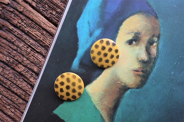 France Vintage polka dot motif earrings