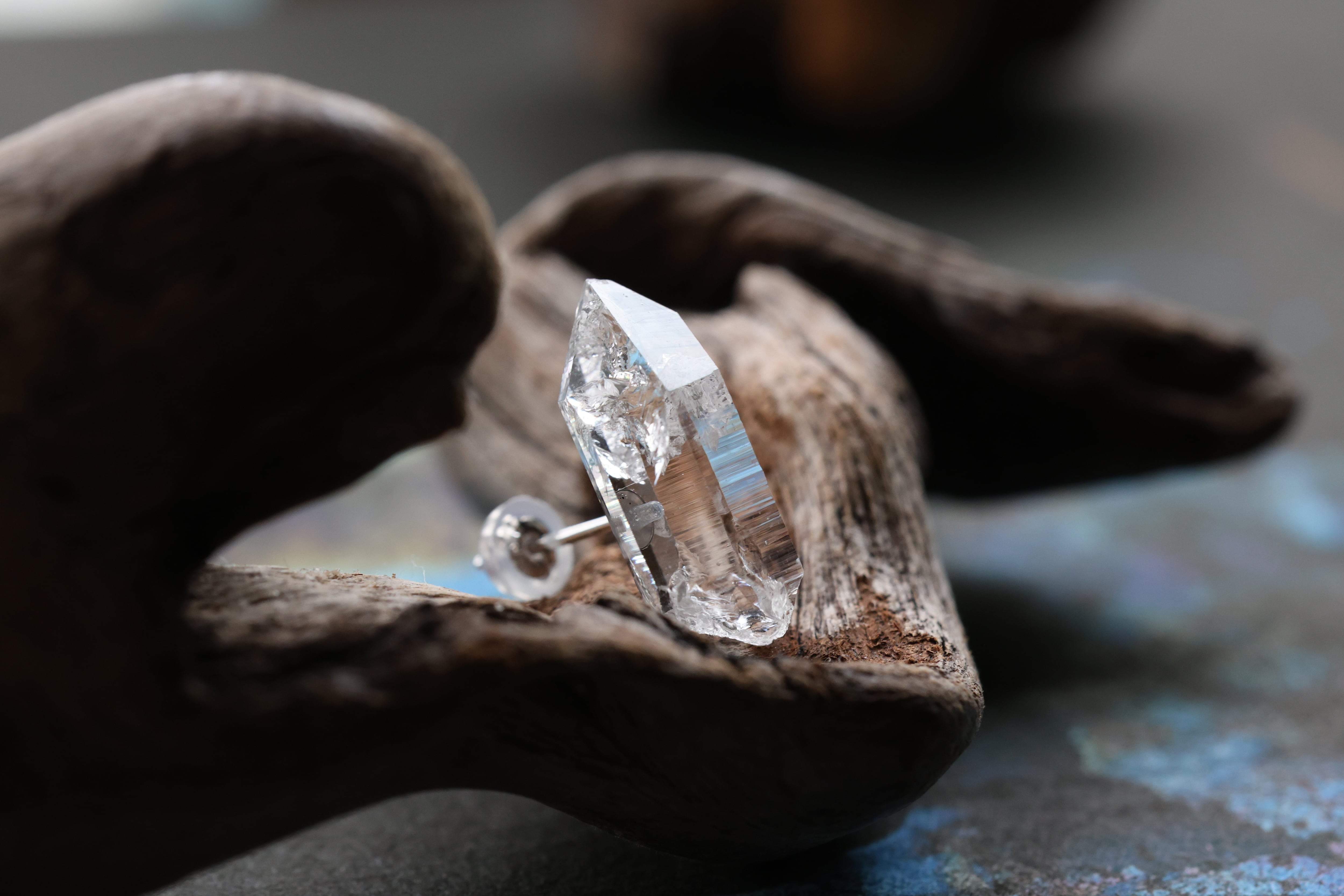 ヒマラヤ水晶 | 石垣島の夜光貝アクセサリーとヒマラヤ水晶のお店