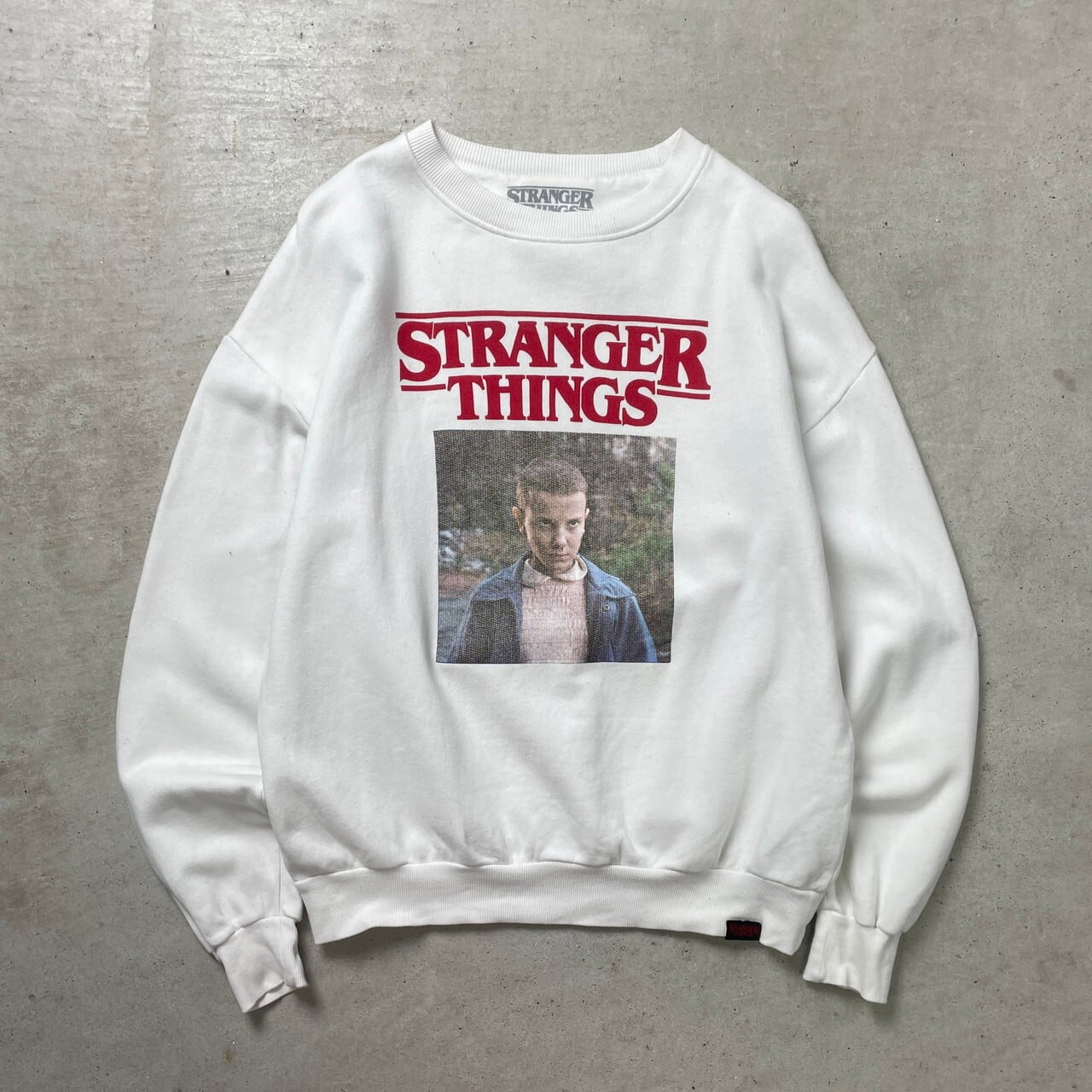 海外公式 ストレンジャーシングス パーカー Mサイズ 黒 両面プリント  