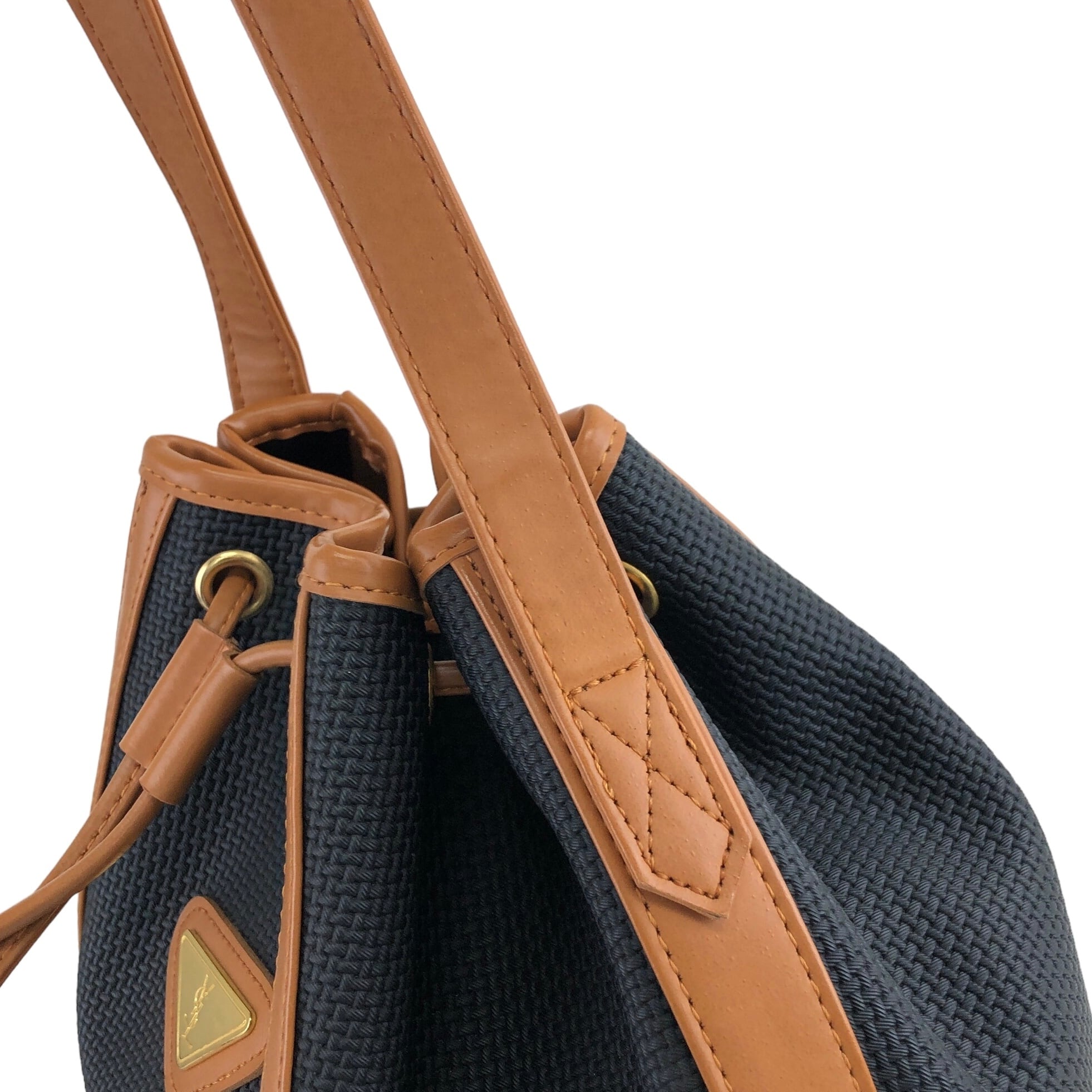 Yves Saint Laurent イヴ・サンローラン ショルダーバッグ ブラック