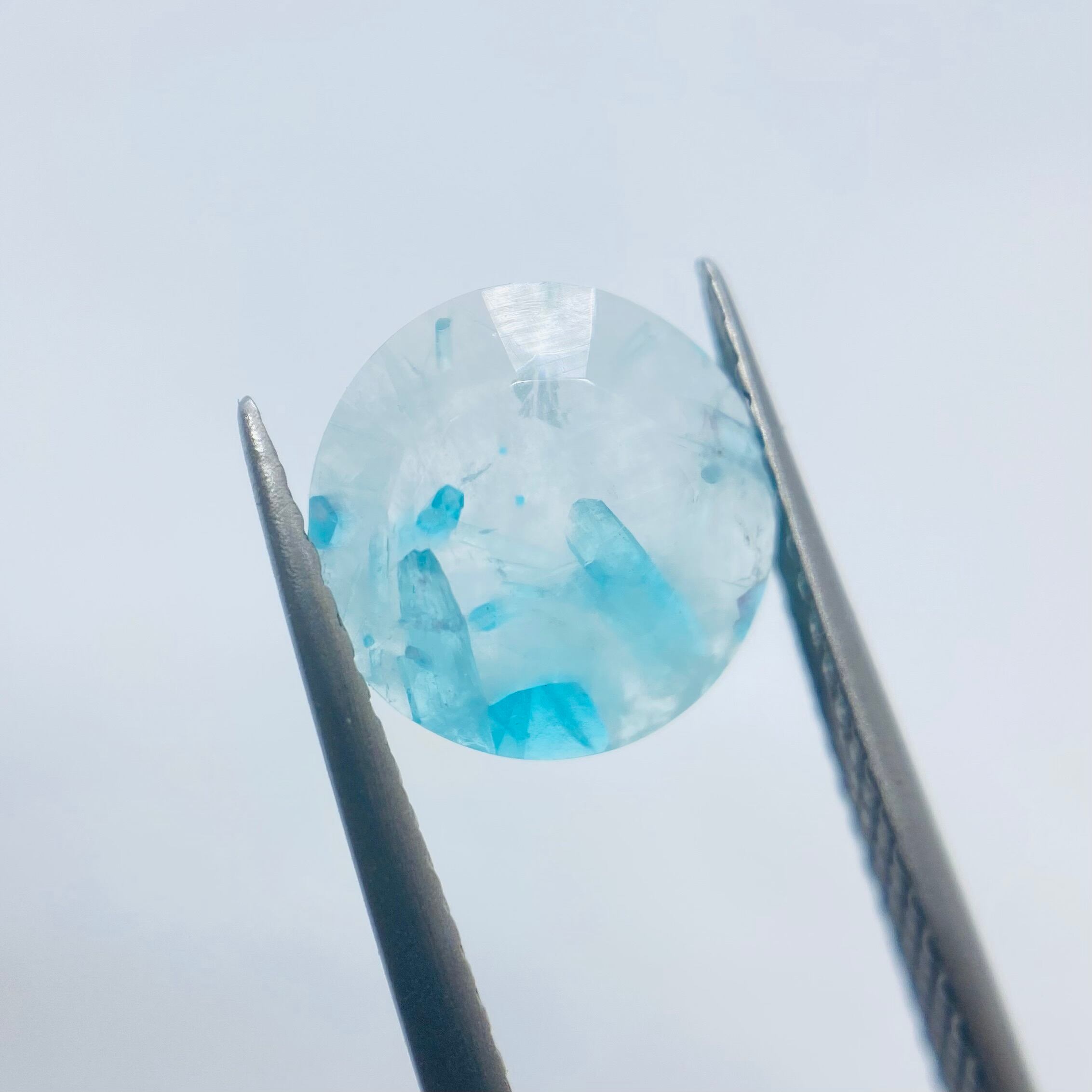 パライバ鉱山な景色 パライバトルマリンインクオーツ