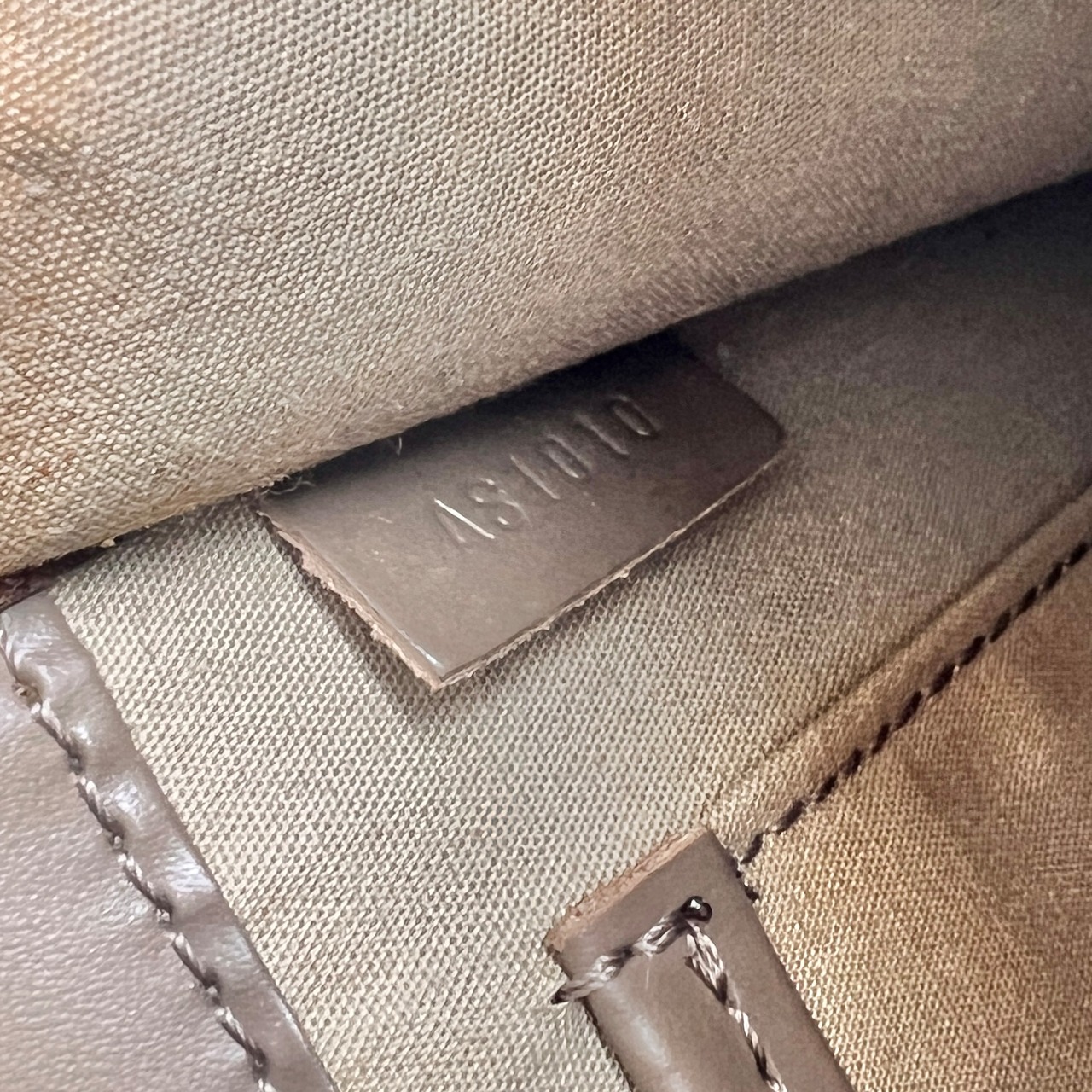 LOUIS VUITTON ヴィトン エピ ビアリッツ レザー ショルダーバッグ グレー A-13538