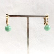 プルンとした翡翠を耳元に！ 若草色 フックピアス＆イヤリング A貨翡翠 jd_mm1042