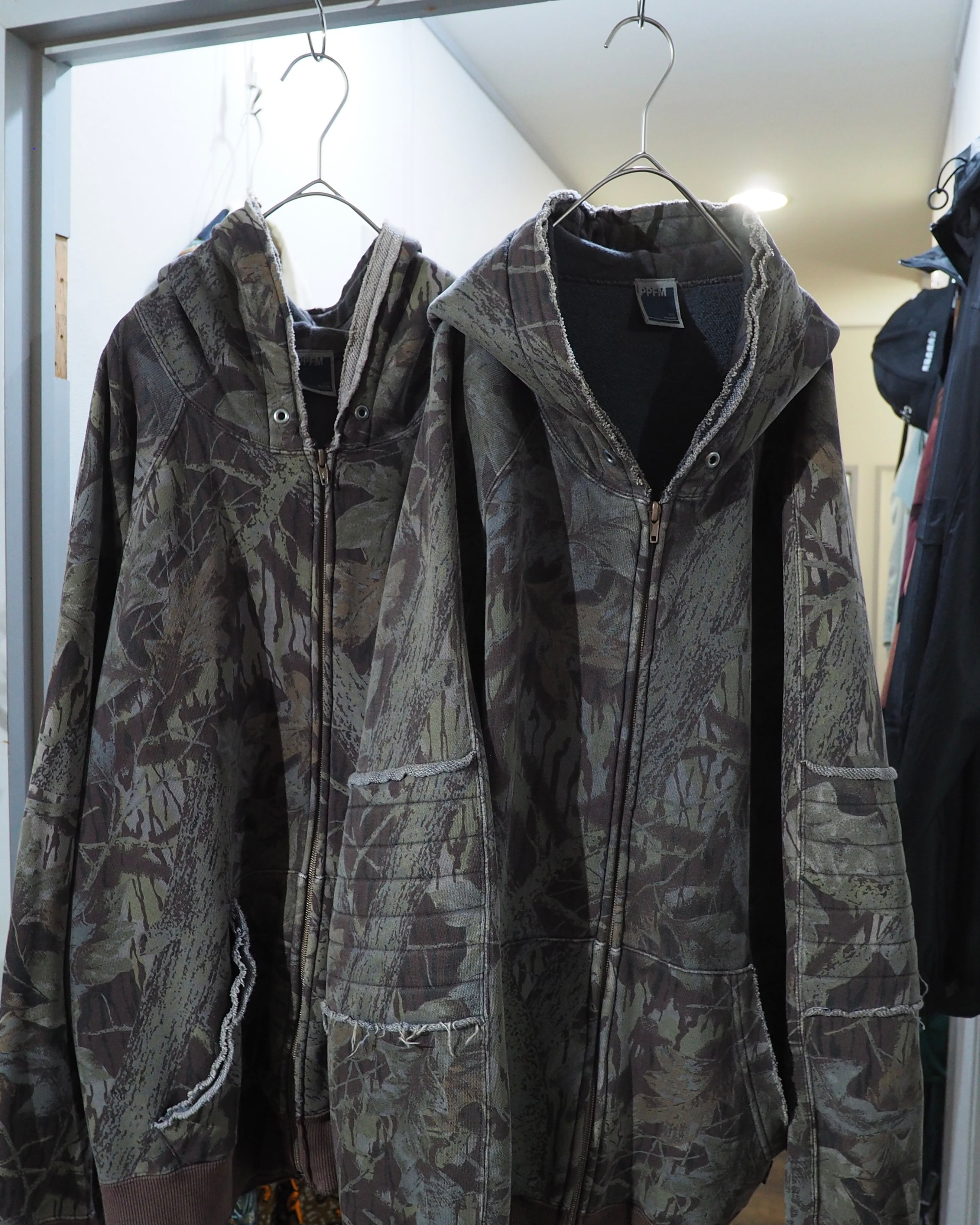 2002s " PPFM - Archive " Beautiful Aging Camouflage × Two stars Embroidery Full zip Parker ピーピーエフエム アーカイブ 星刺繍 パーカー