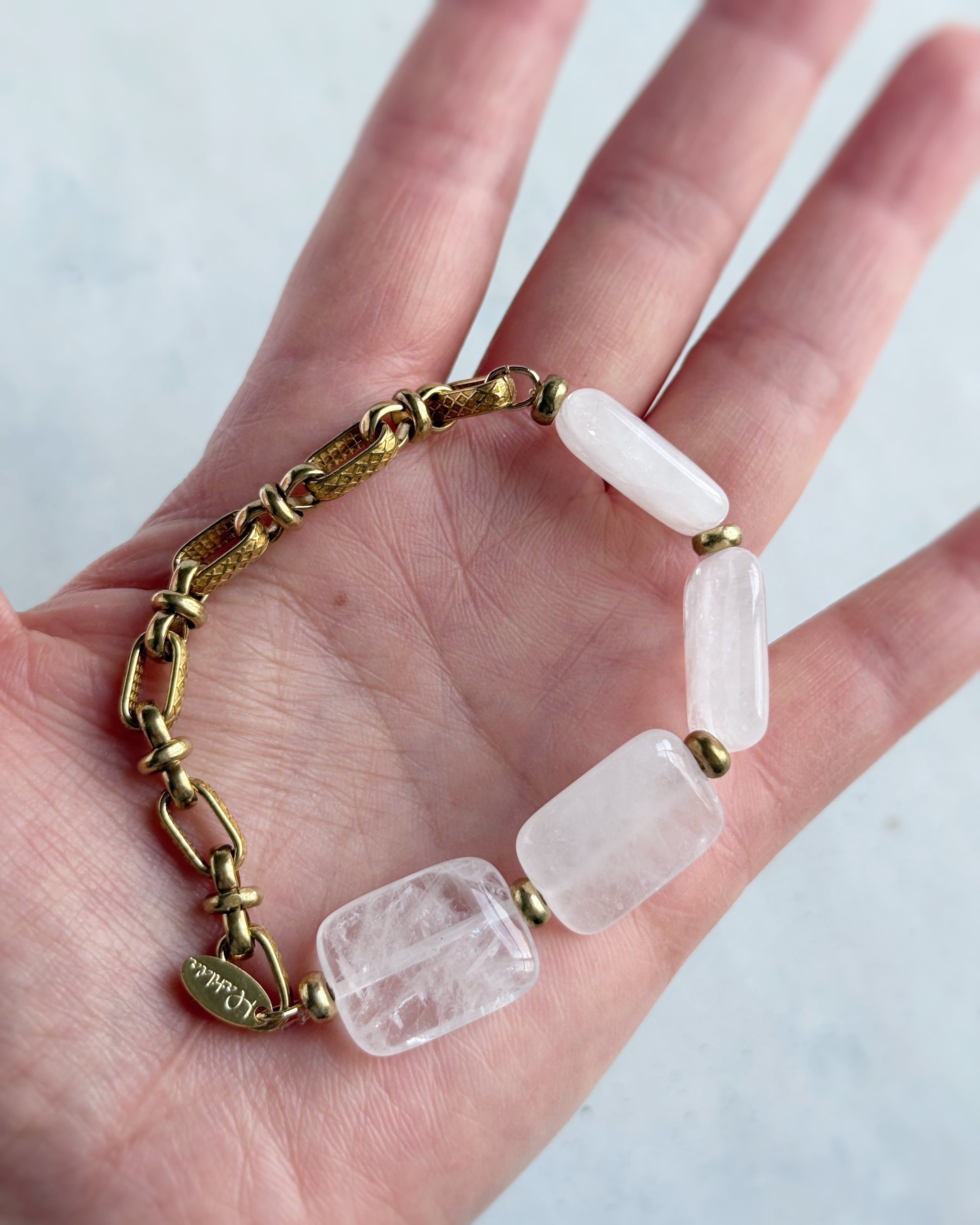 Chain & stone bracelet(クォーツ)