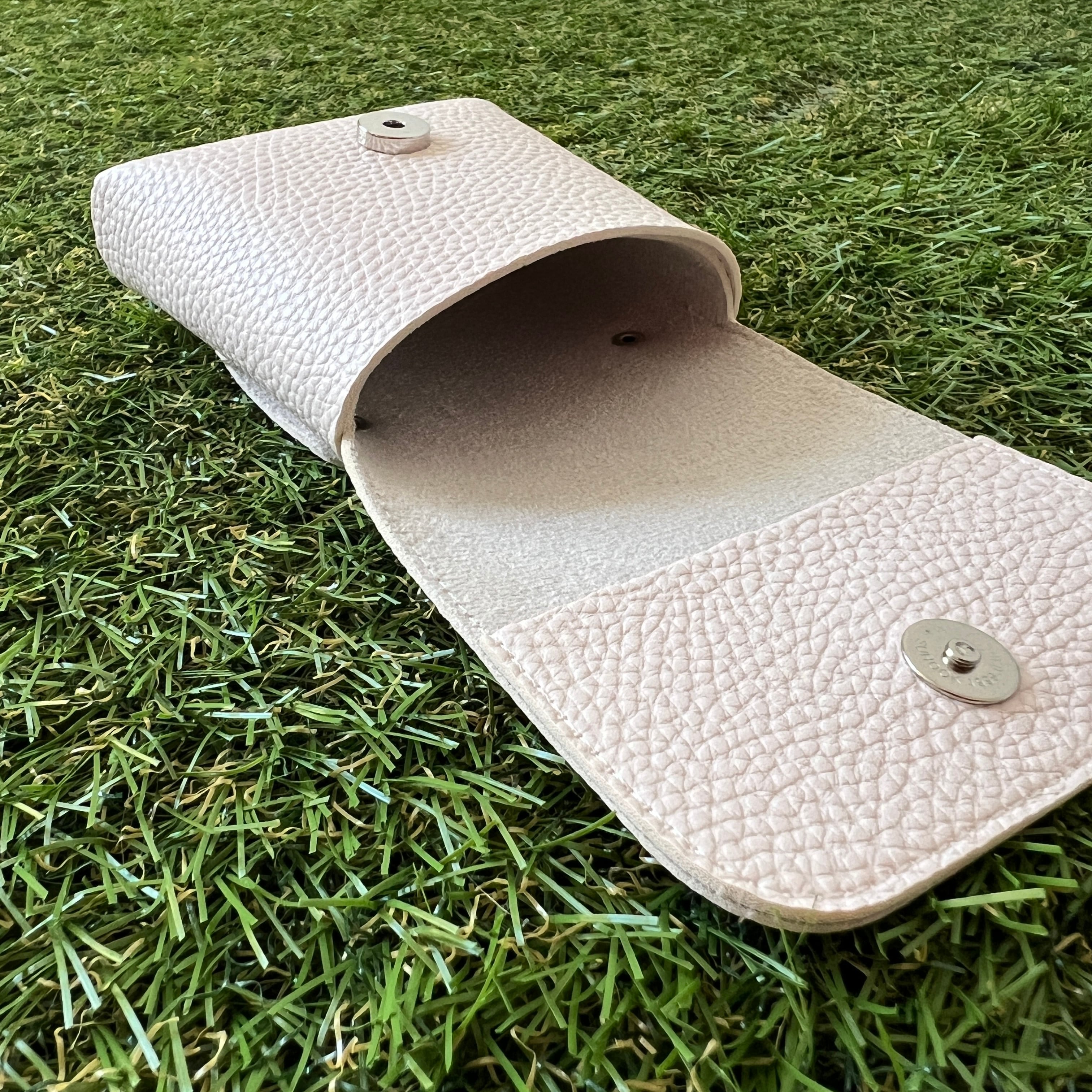 ゴルフベルトポーチ(2color) | R.E.M GOLF｜韓国ゴルフウェア通販サイト