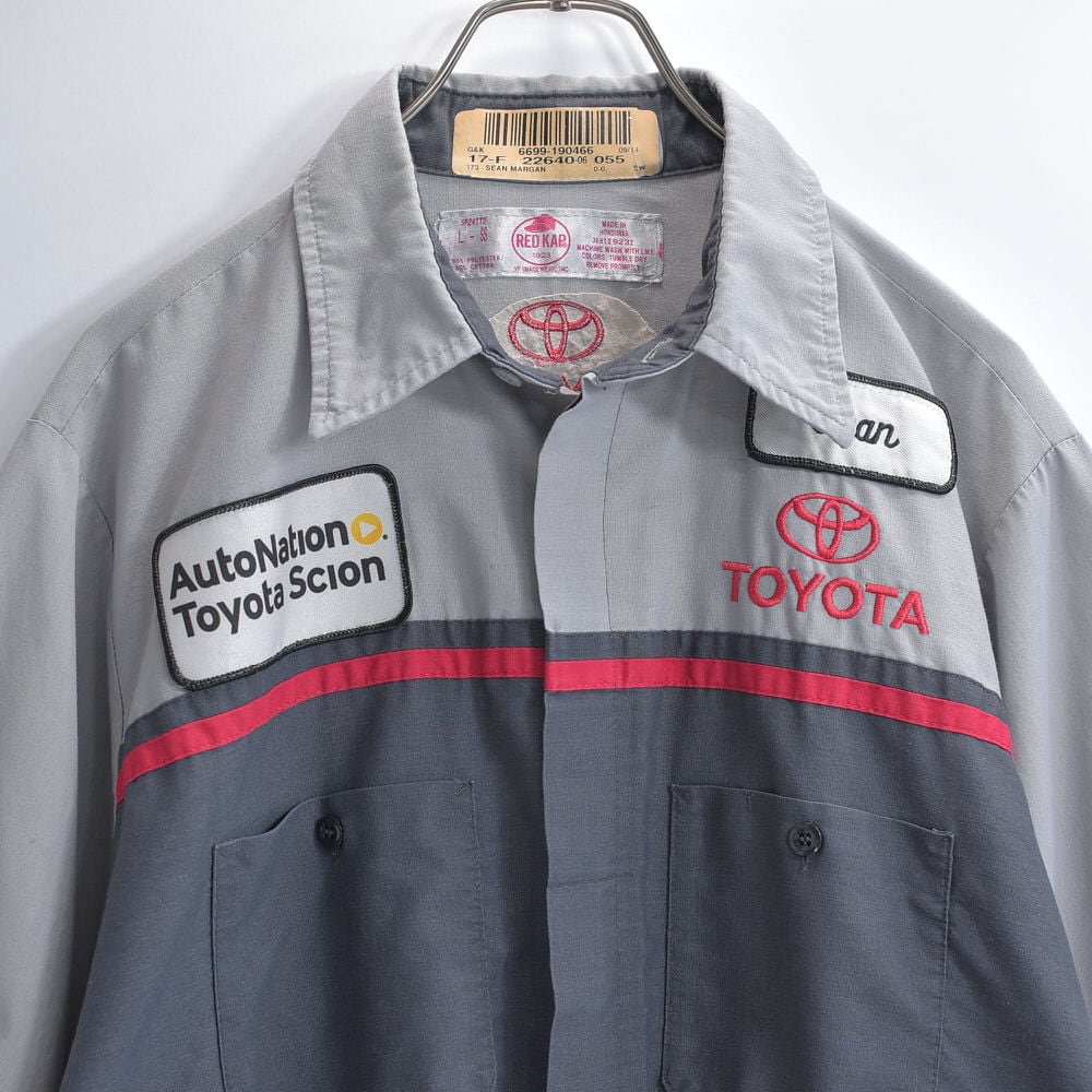 00s RED KAP レッドキャップ TOYOTA ワークシャツ ワッペン 刺繍入り シャツ 半袖 配色デザイン バイカラー グレー チャコールグレー トヨタ 自動車 作業服 ヴィンテージ ビンテージ アメリカ古着 メンズ Lサイズ
