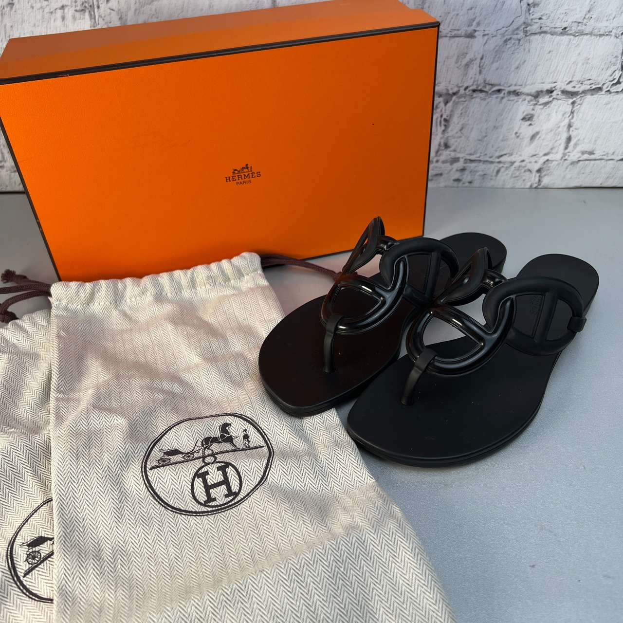 【最終処分SALE】HERMES エルメス  シェーヌダンクル  サンダル ブラック A-9182