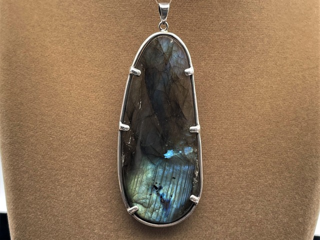 シルバーペンダントトップ（ラブラドライト）