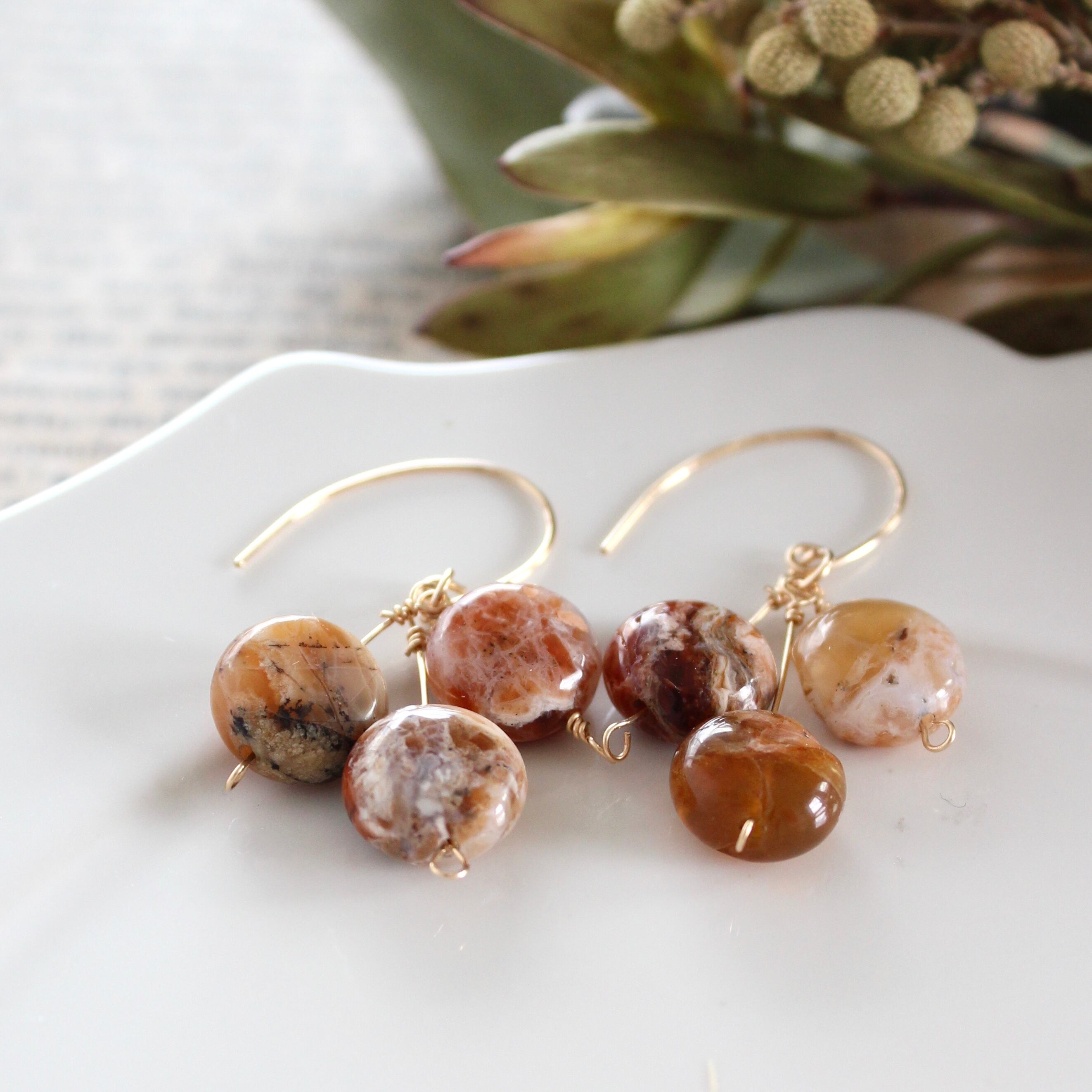 14kgf カラーオパールとムーンストーンのピアス ニュアンスカラー！14kgfカラーオパールピアス⁄イヤリング 天然石