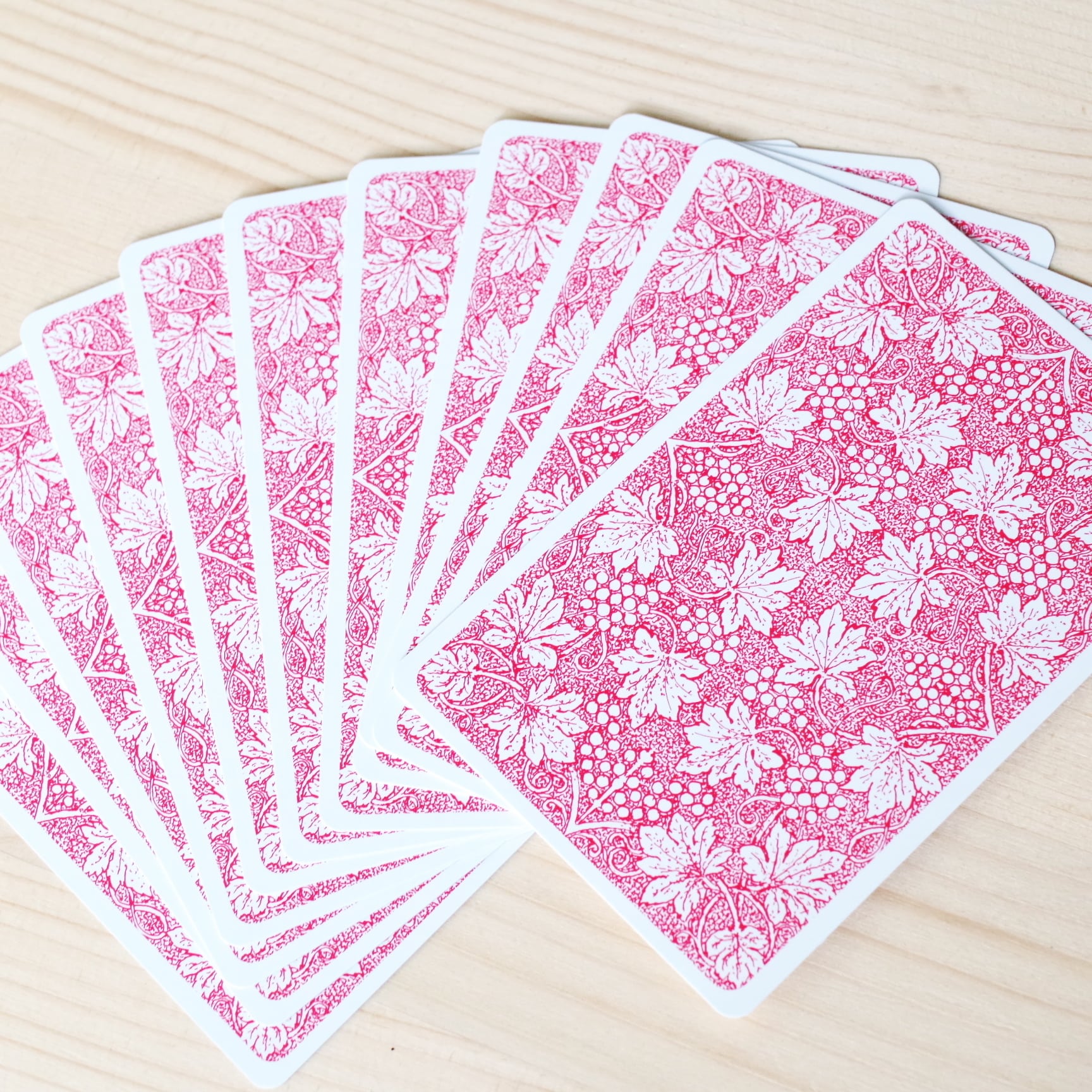 安野光雅トランプ 2000（赤） | 木のおもちゃ専門店 おもちゃ箱