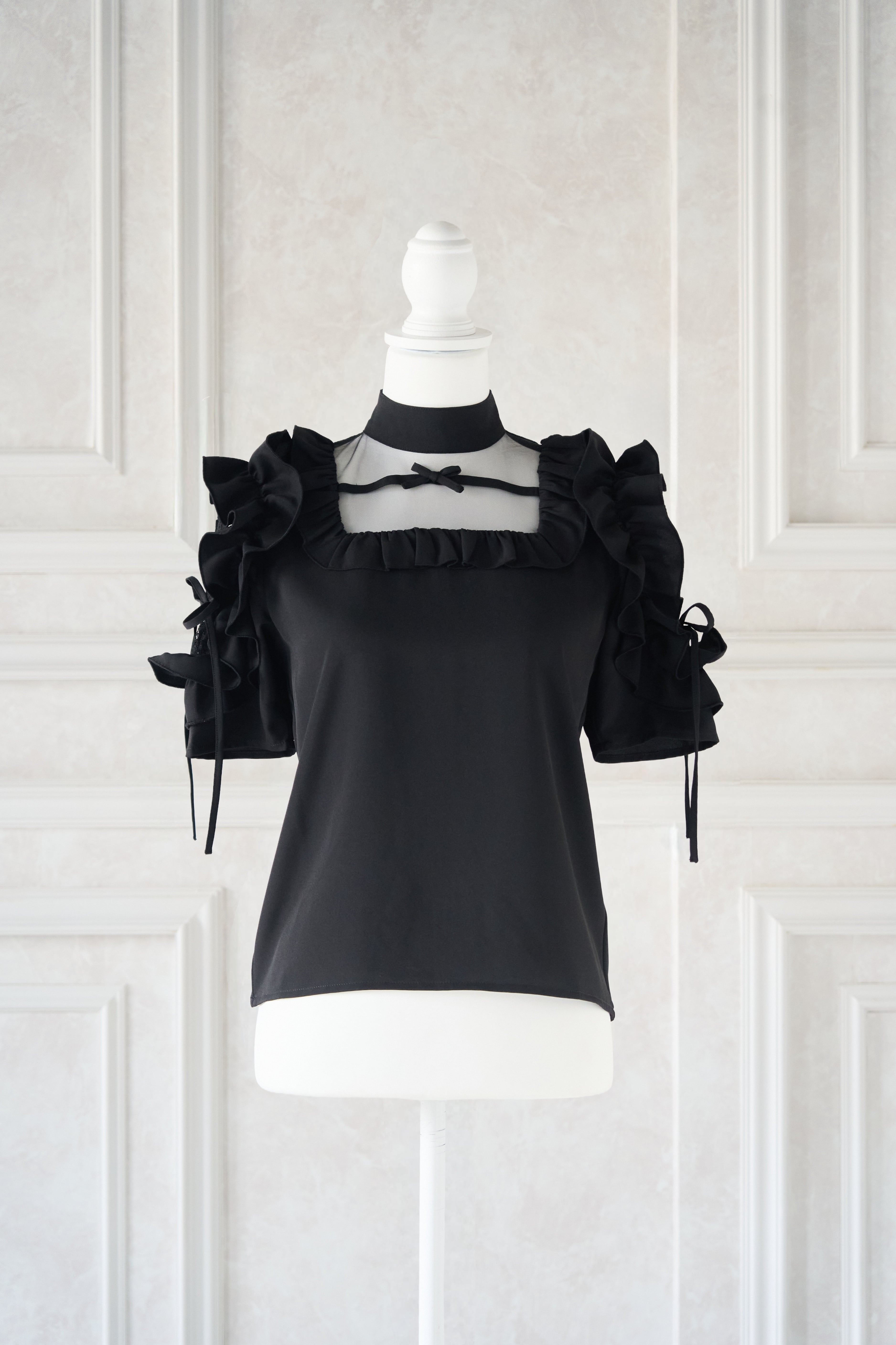 きらきらショルダーフリルブラウス