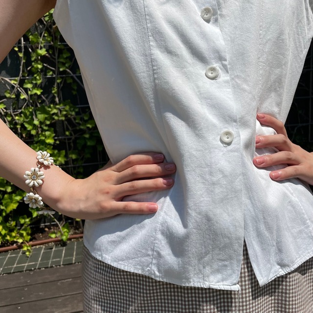 Vintage 50's white flower sleeveless blouse