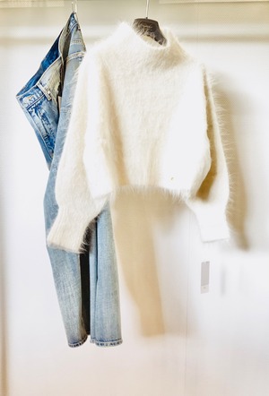 ショート丈アルパカニット