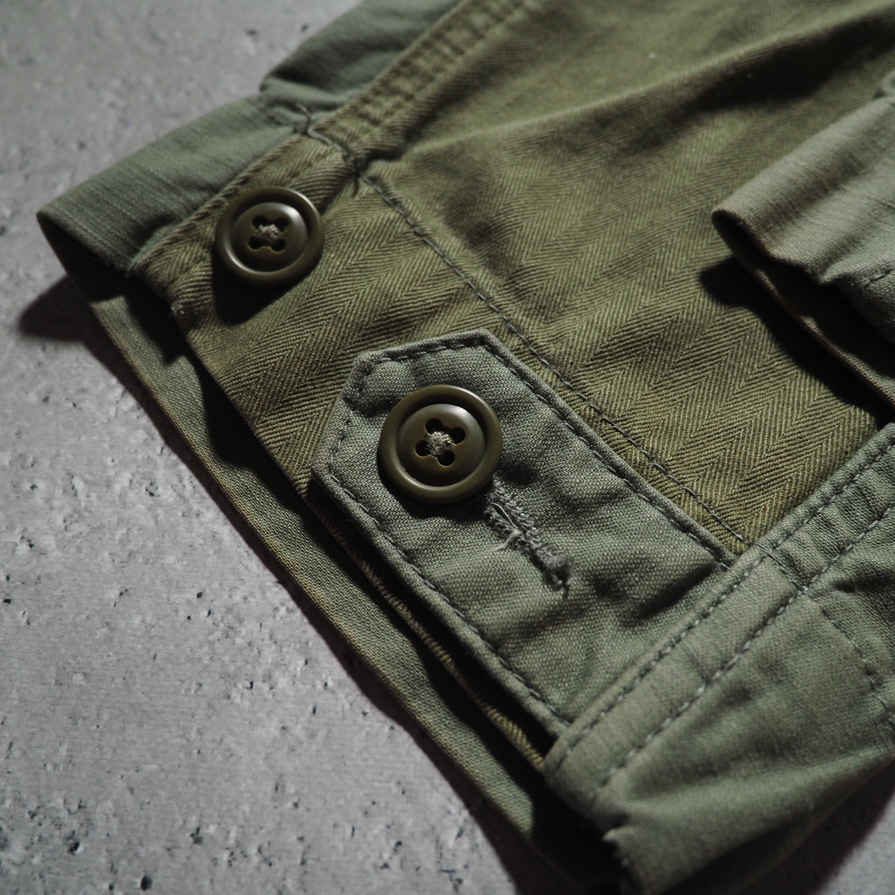 ” AVIREX ” Rebuild panel Docking vintage loose military jacket