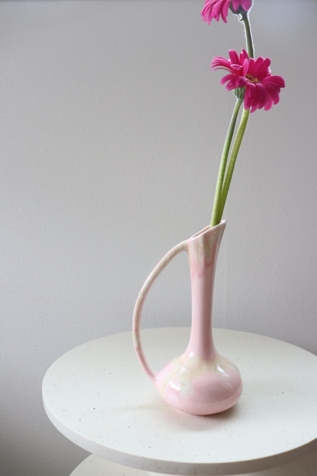 Milky vase