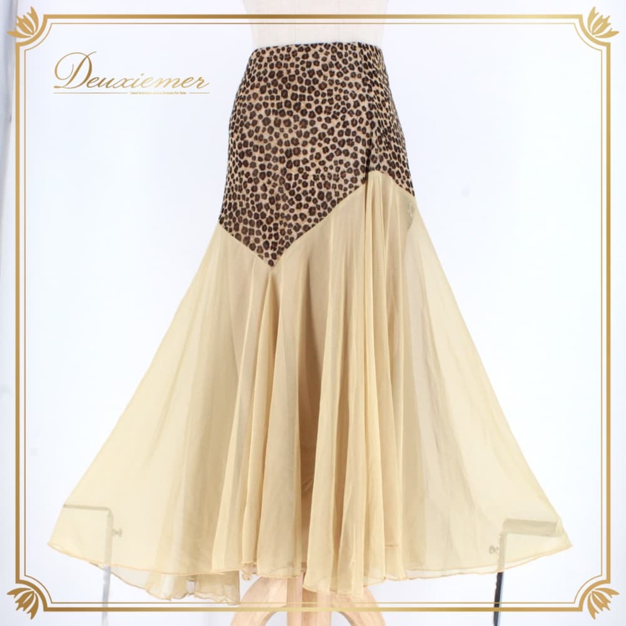 社交ダンス 衣装 スタンダード スカート レッスンウェア レディース ベージュ系 ブラウン系 レース ヒョウ柄 練習着 ステージ衣装 上品 ダンス衣装 レオパード シック エレガント 大人可愛い 舞台衣装 ポリエステル フレアスカート アシンメトリー風 きれいめ 伸縮性 ポケットなし レース風デザイン 丈長め ミドル丈 83cm前後 ゴムウエスト ウエストゴム フィット感 たっぷりフレア