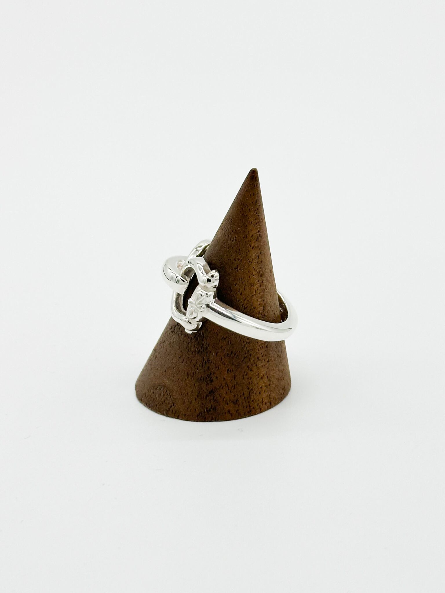 WAKAN SILVER SMITH R-086 Horse bit ring | Good Wednesday