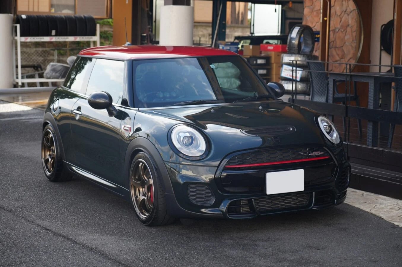グリルセンターモールカバー【F55/F56/F57 CooperS 前期・中期