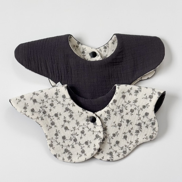 めだまやきスタイ( black rose )/ ハンドメイド bib よだれかけ ビブ 韓国 韓国生地