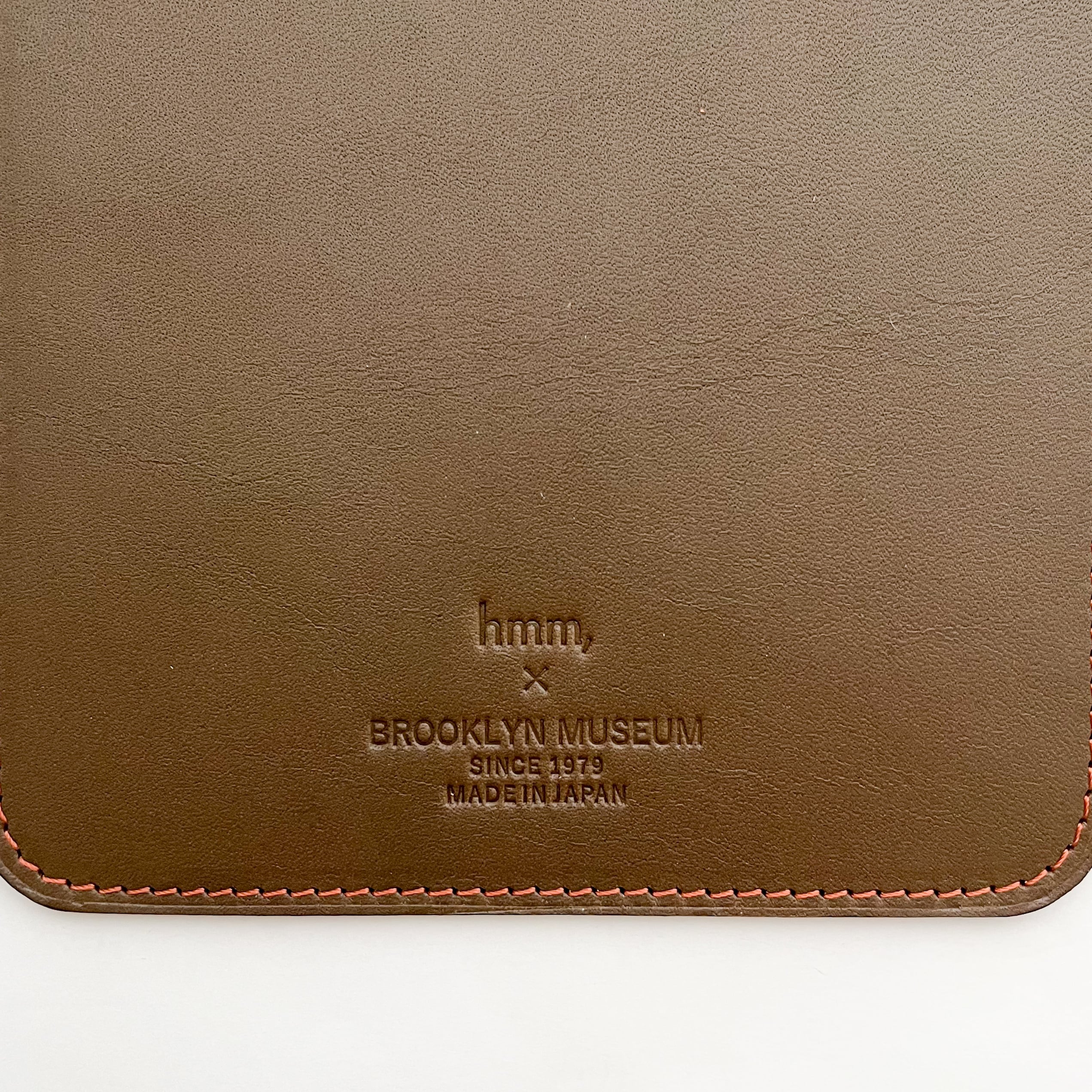 BROOKLYN MUSEUM サコッシュ ブラウン×イエロー | hmm, by 東京都