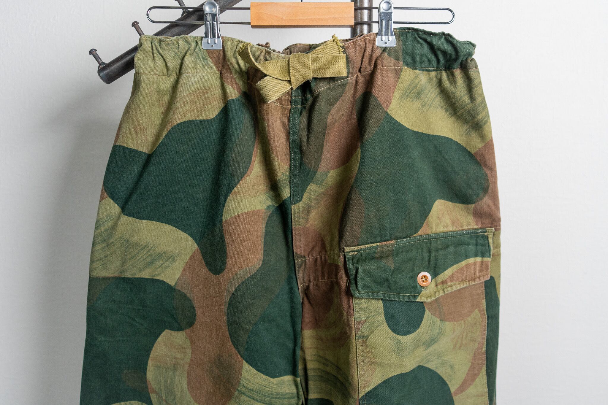 ハンガリー軍　珍しい　ヴィンテージ　迷彩　ツーピース ハンガリー軍 珍しい ヴィンテージ 迷彩 ツーピース