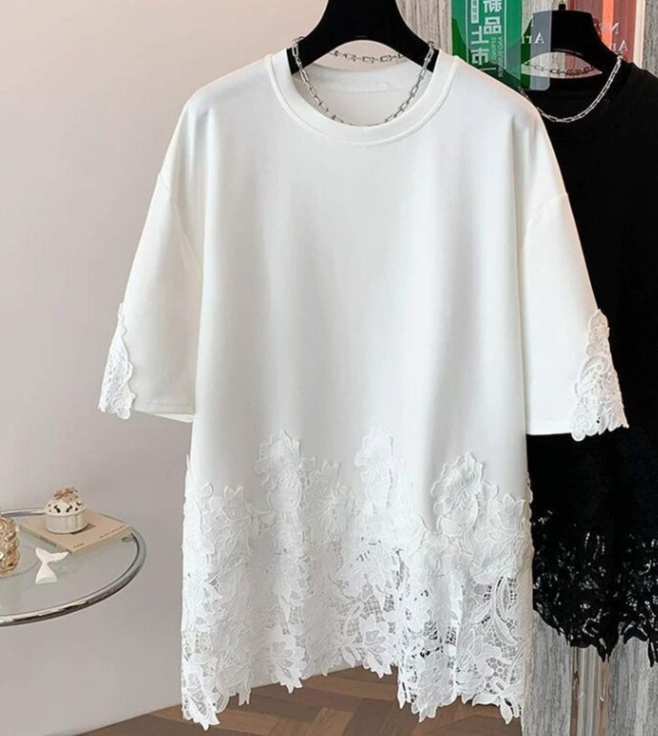 裾レースTシャツ