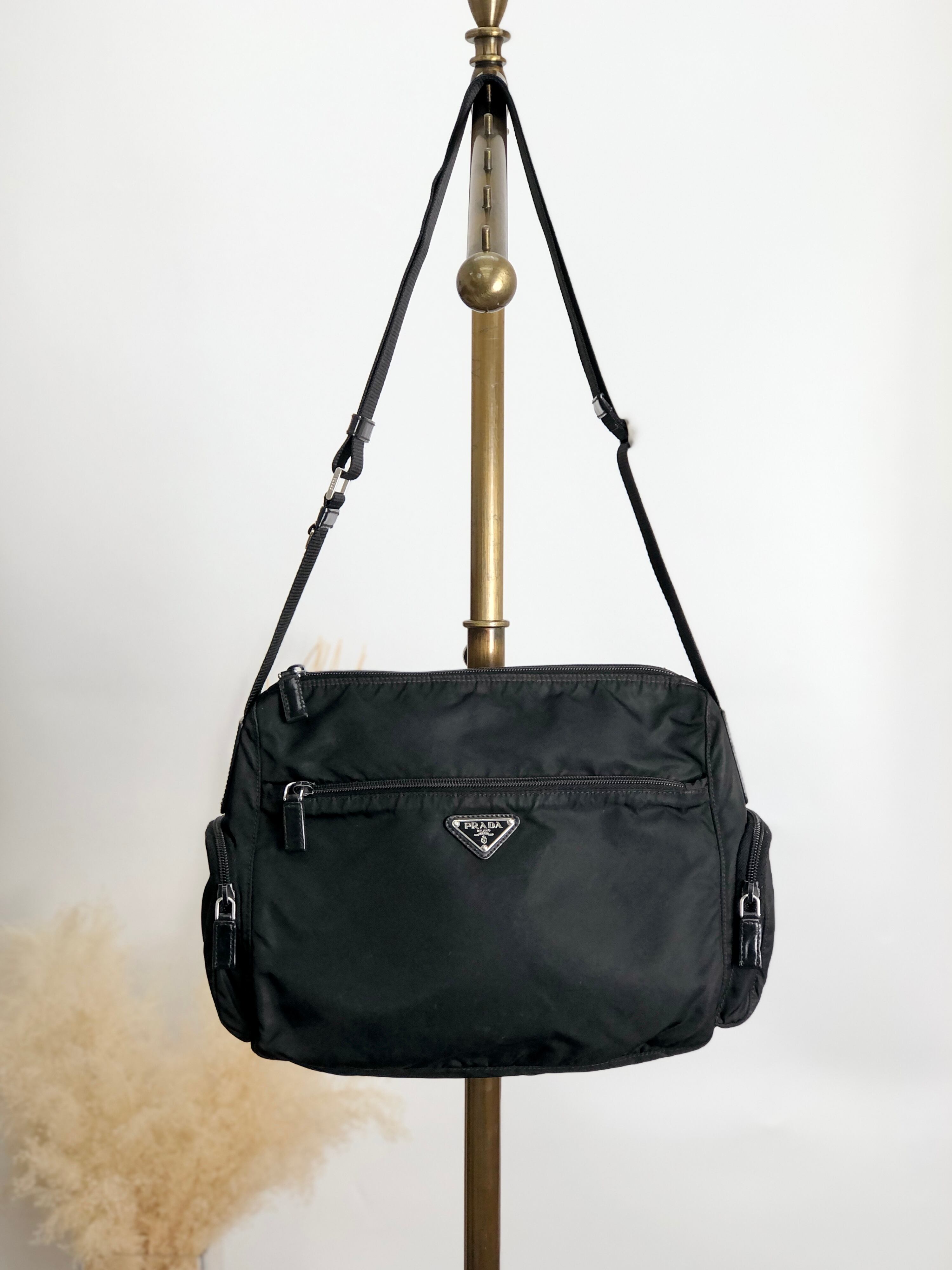 PRADA プラダ ショルダーバッグ ブラック トライアングルロゴ ナイロン